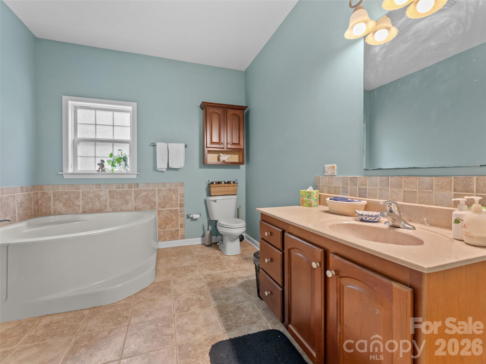 103 Old Southside Road — Saluda