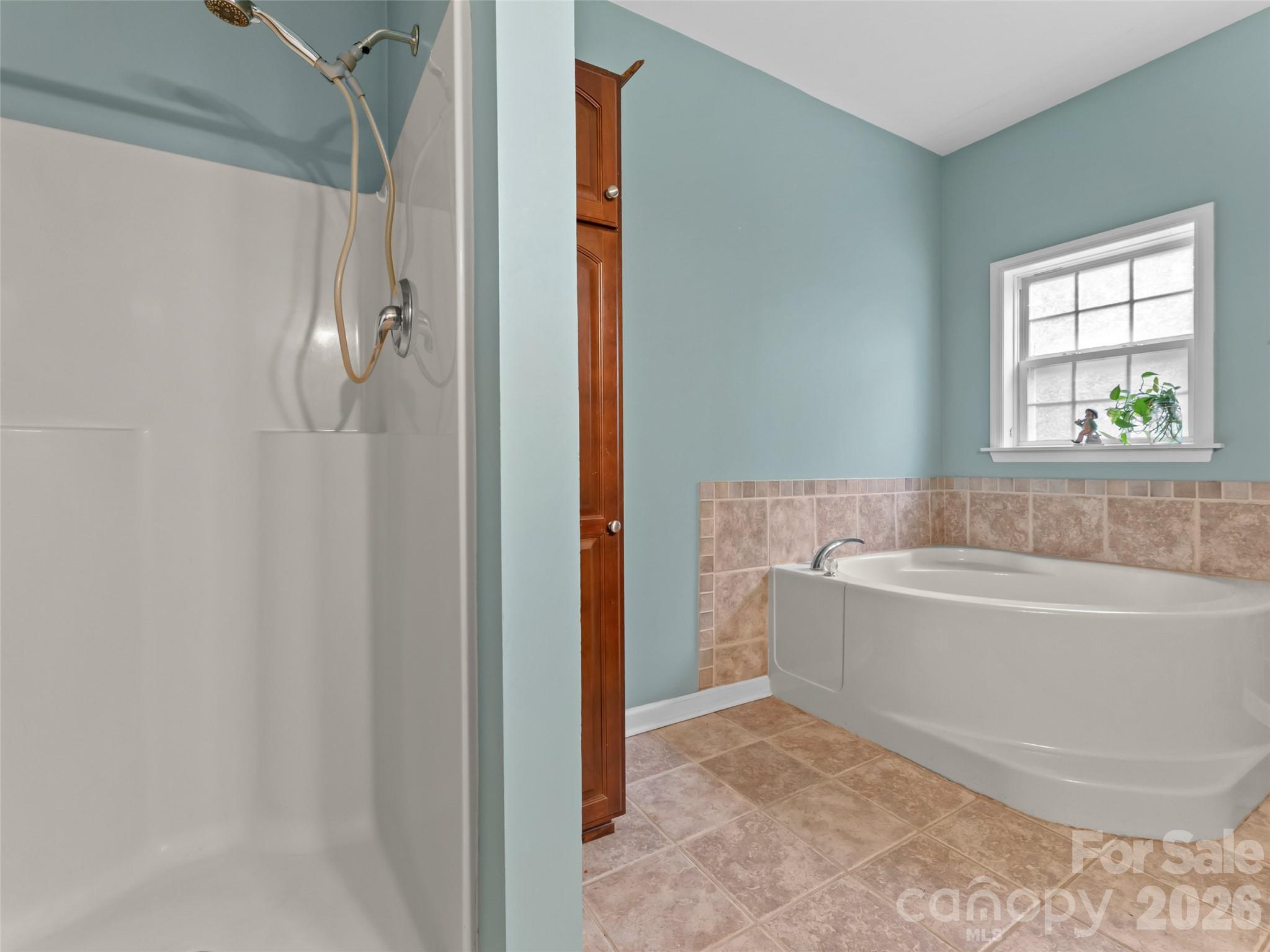 103 Old Southside Road — Saluda