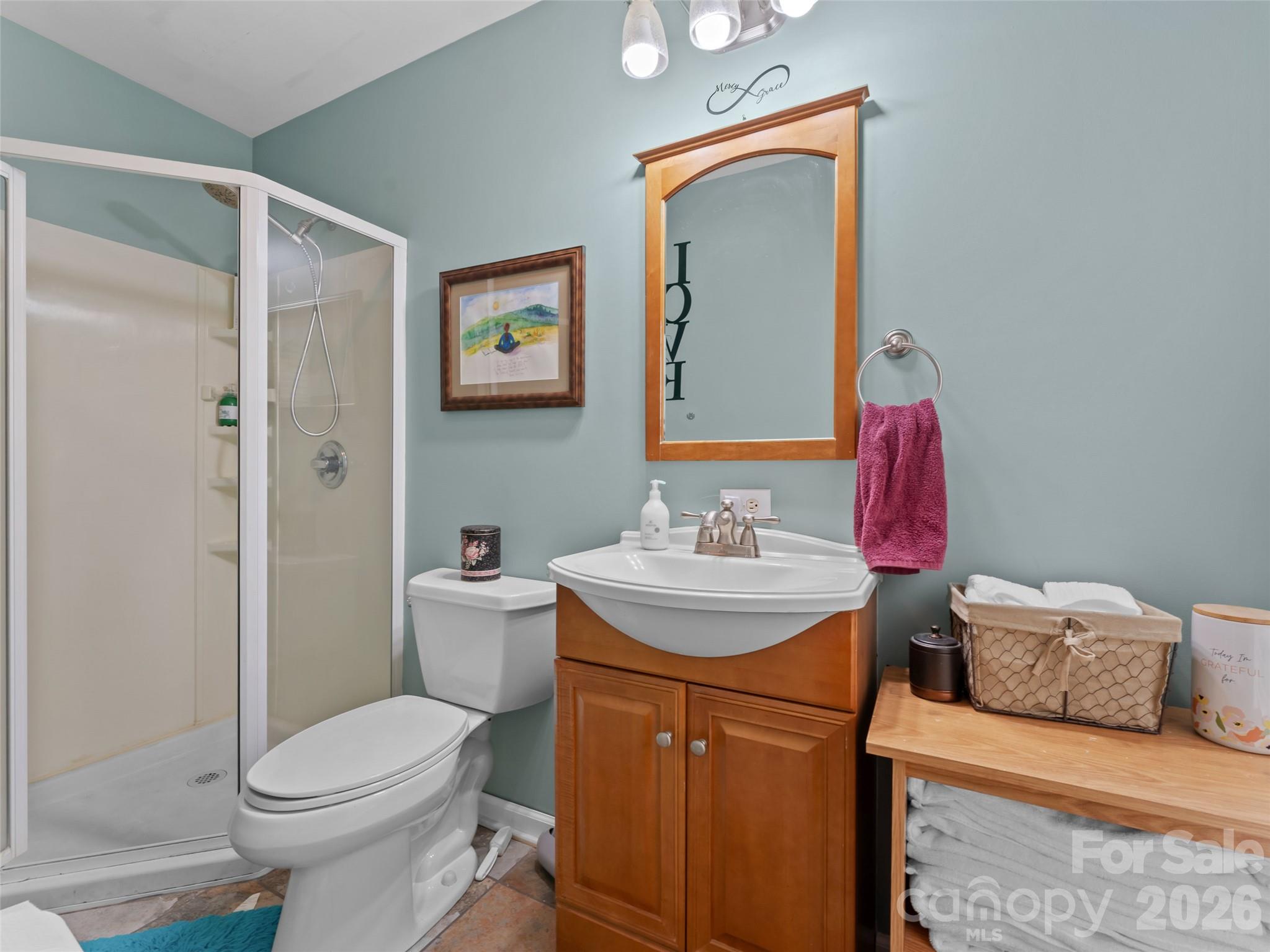 103 Old Southside Road — Saluda