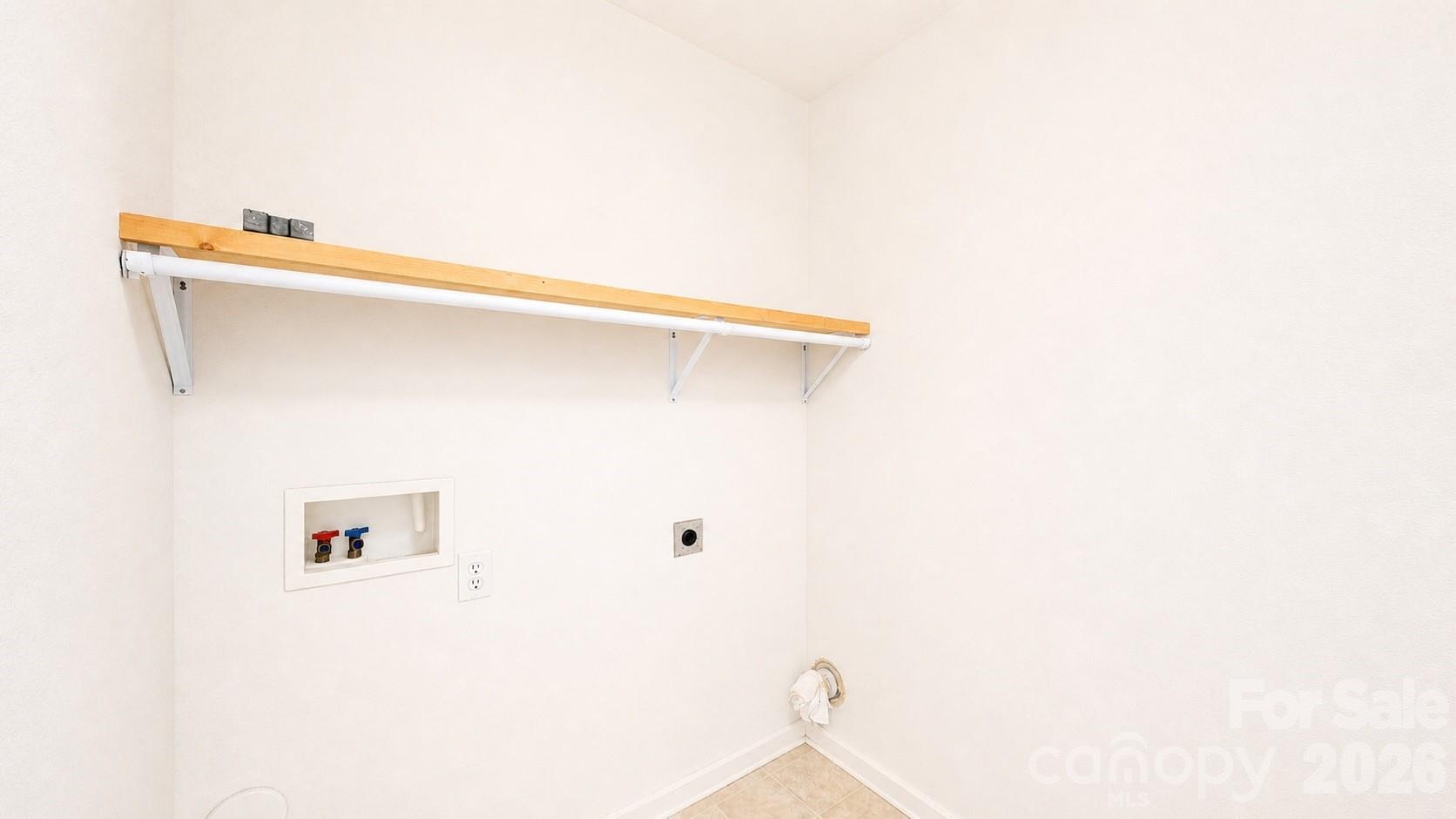 4219 Shasta Circle — Clover