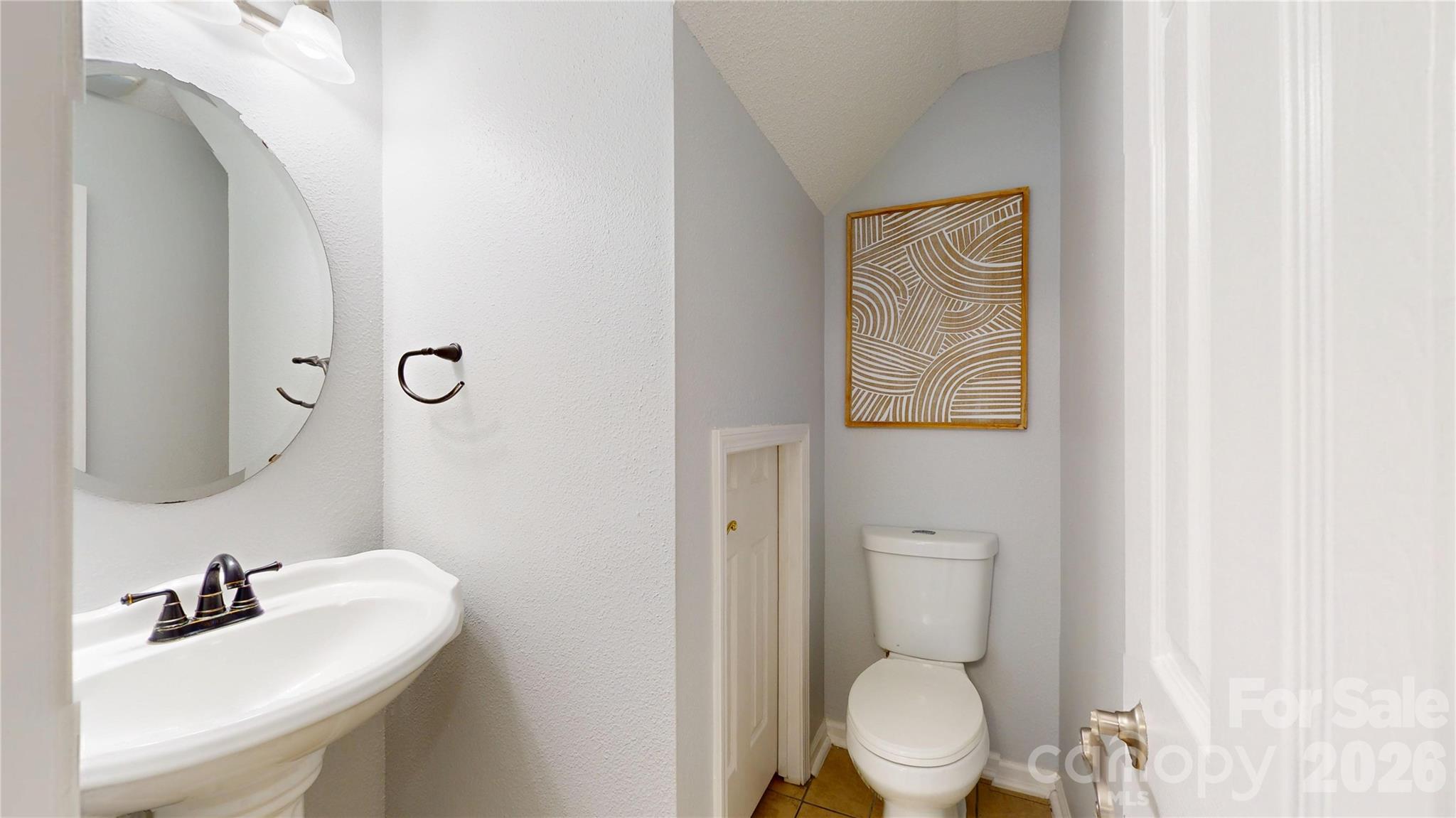 4219 Shasta Circle — Clover