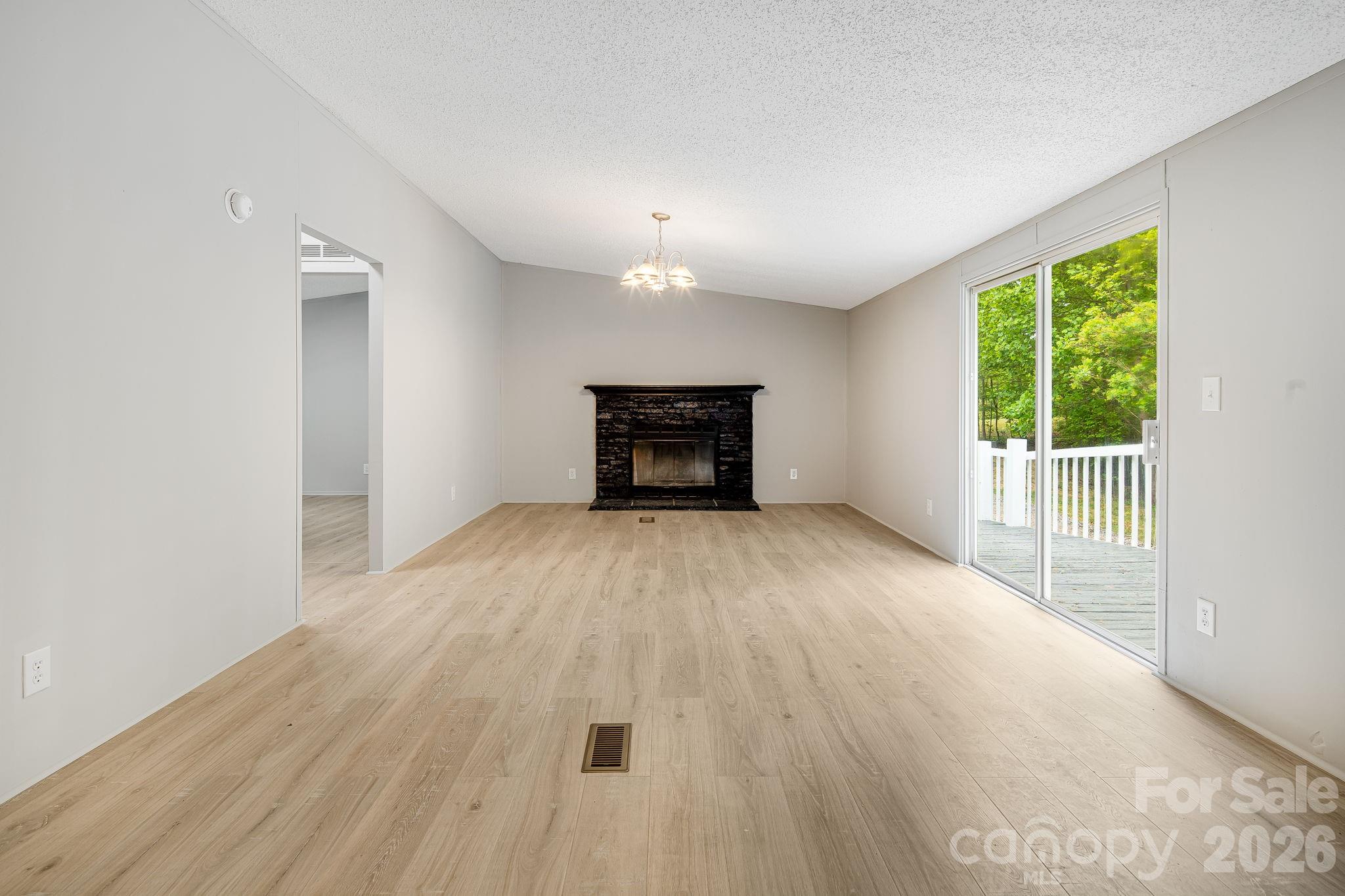 90 High Point Road — Weaverville