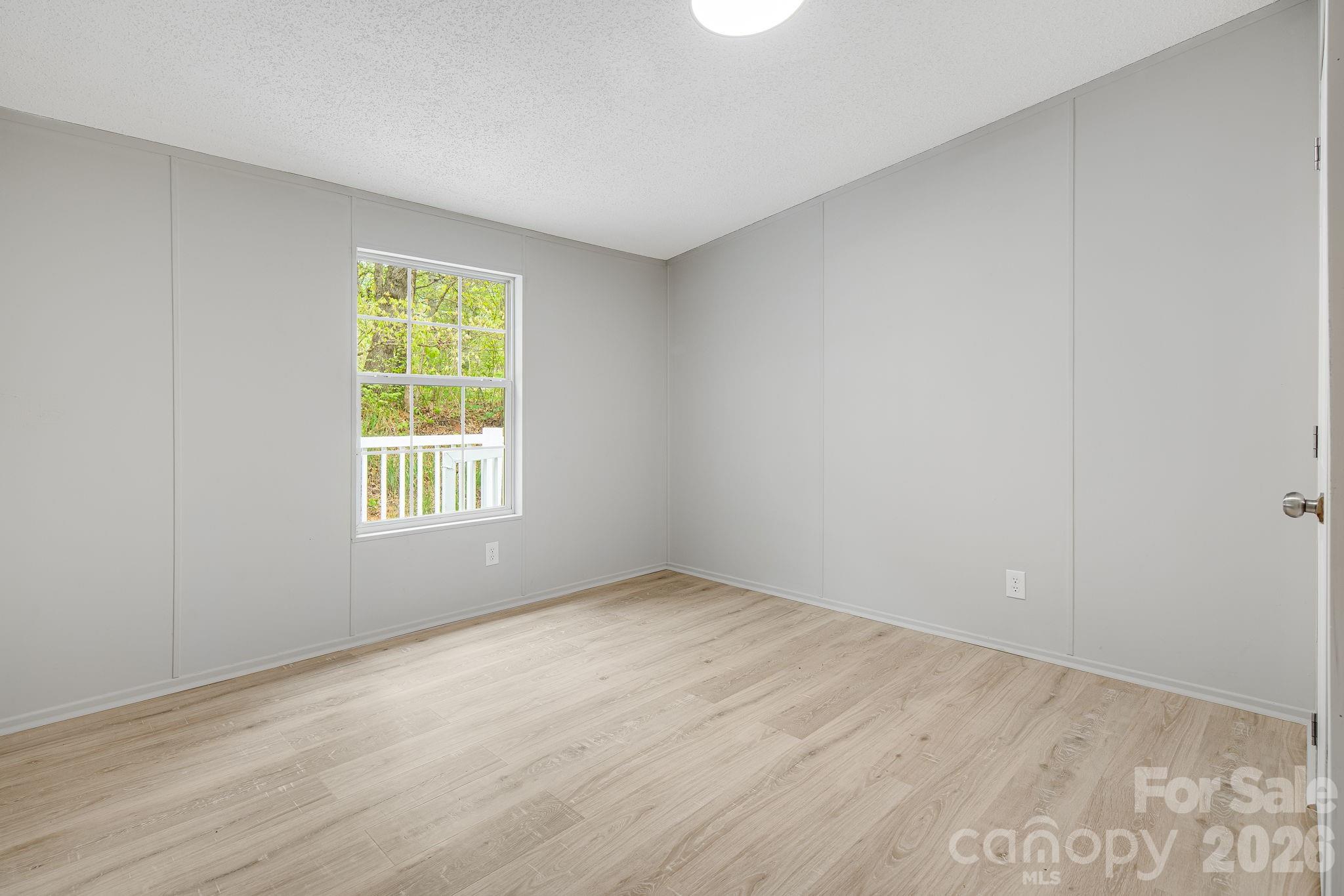 90 High Point Road — Weaverville