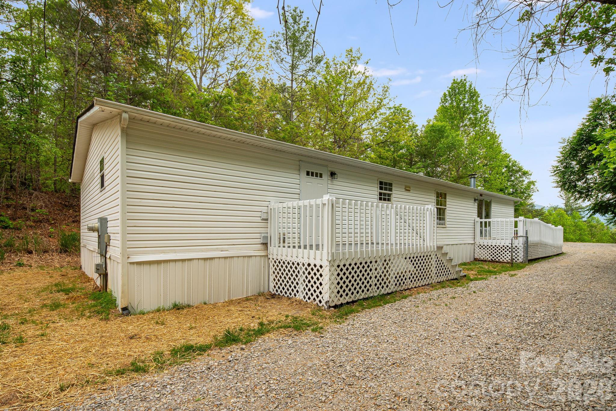 90 High Point Road — Weaverville