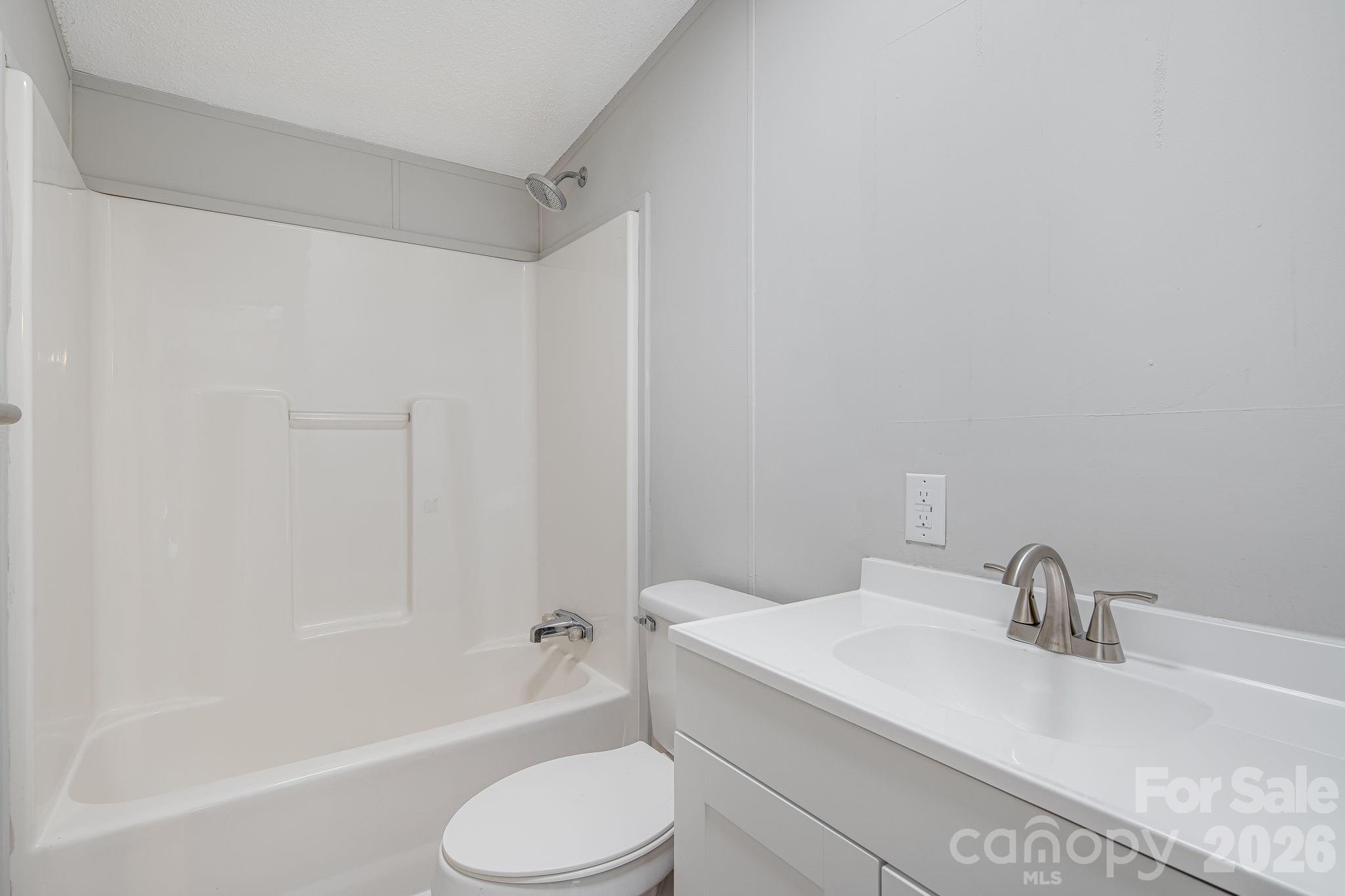 90 High Point Road — Weaverville
