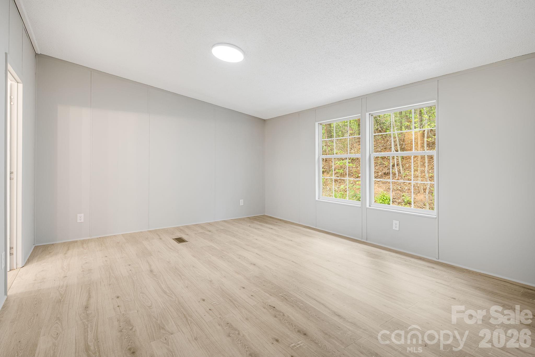 90 High Point Road — Weaverville