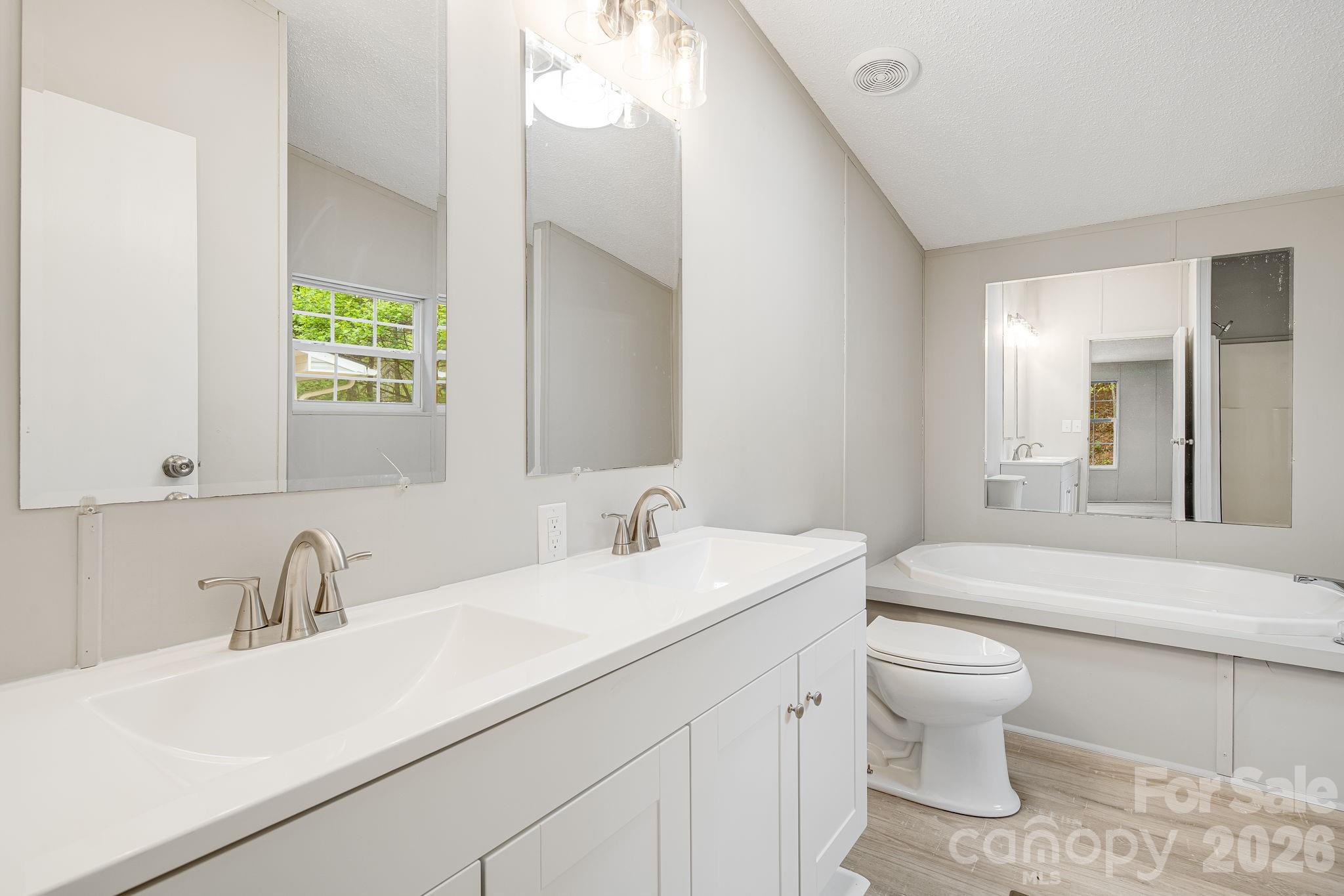 90 High Point Road — Weaverville