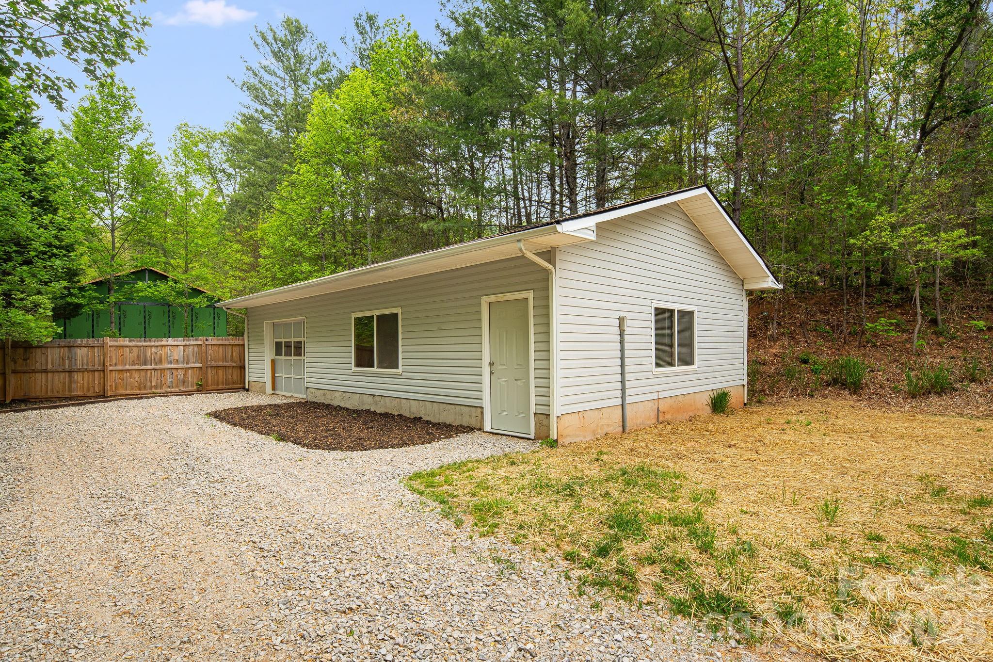 90 High Point Road — Weaverville