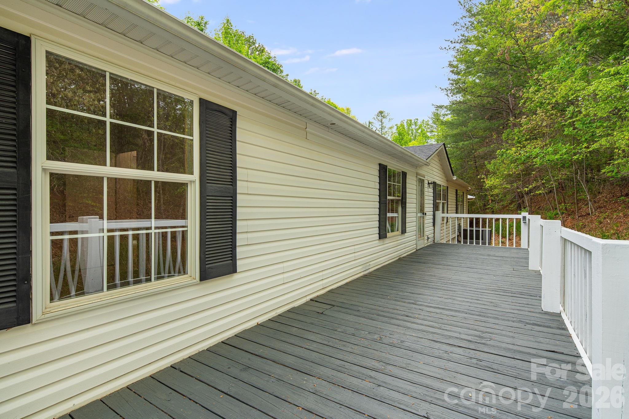 90 High Point Road — Weaverville
