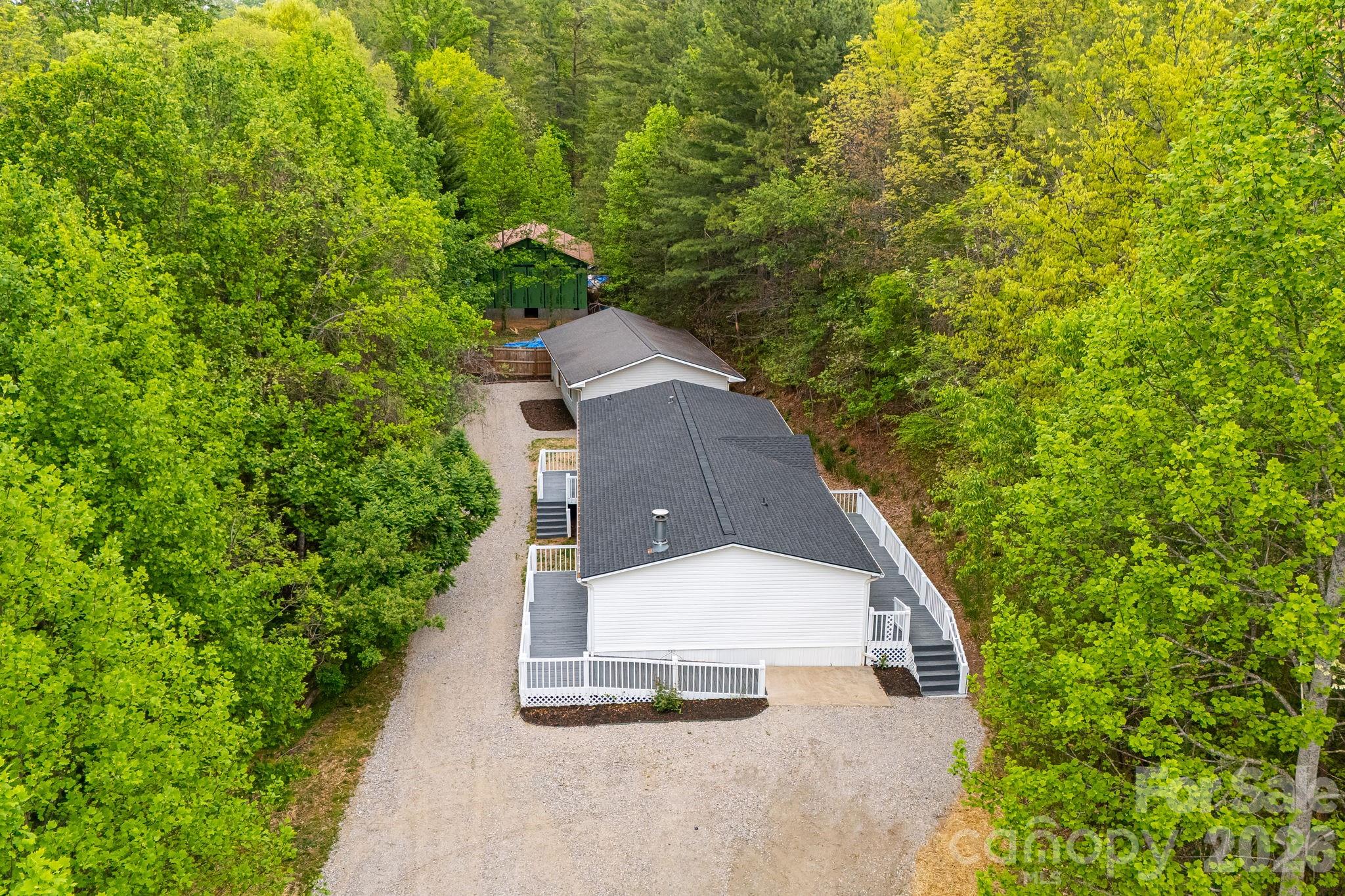90 High Point Road — Weaverville