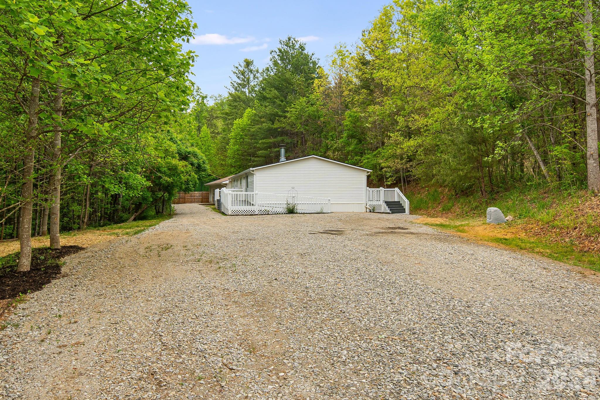 90 High Point Road — Weaverville