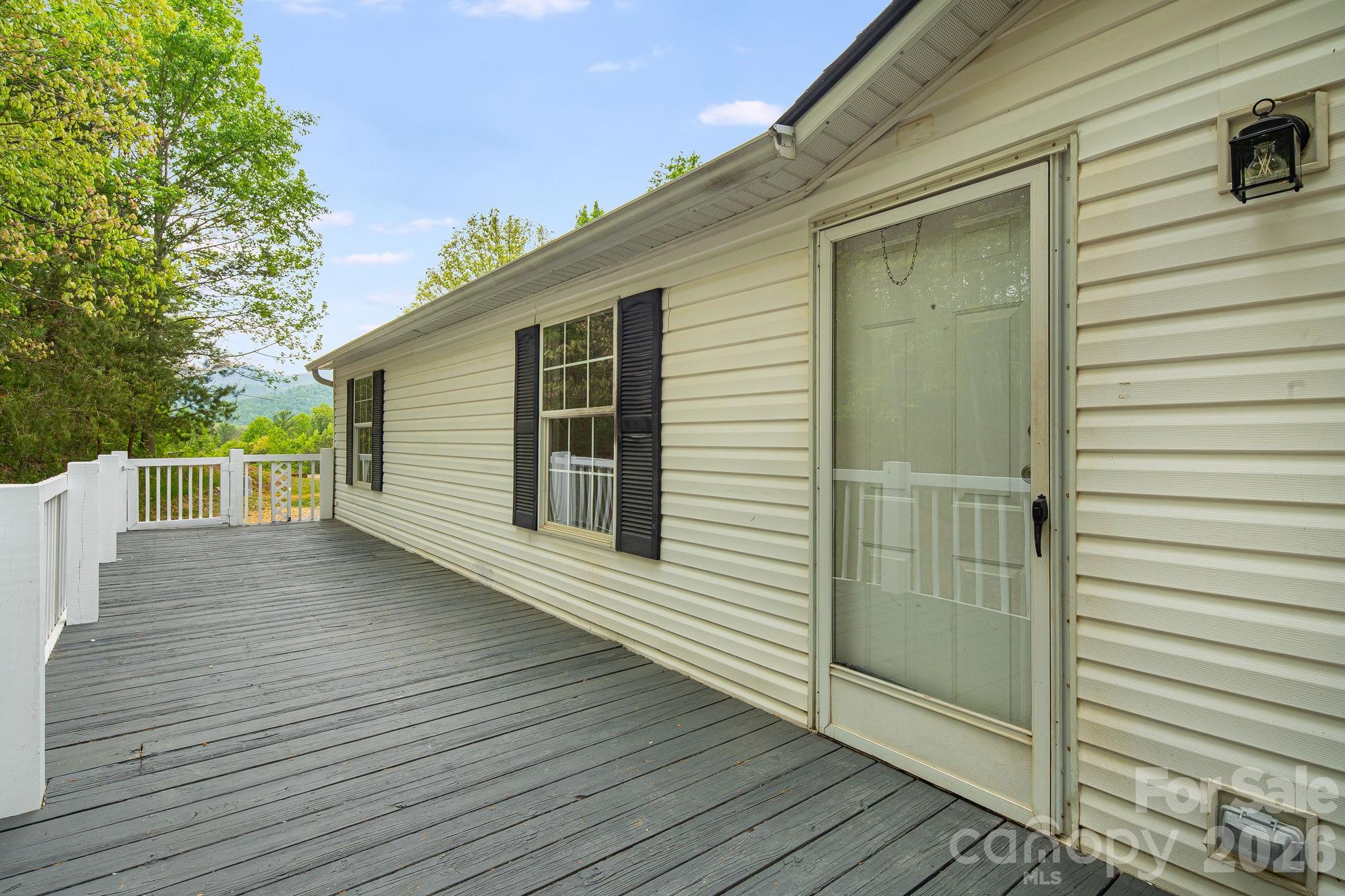 90 High Point Road — Weaverville