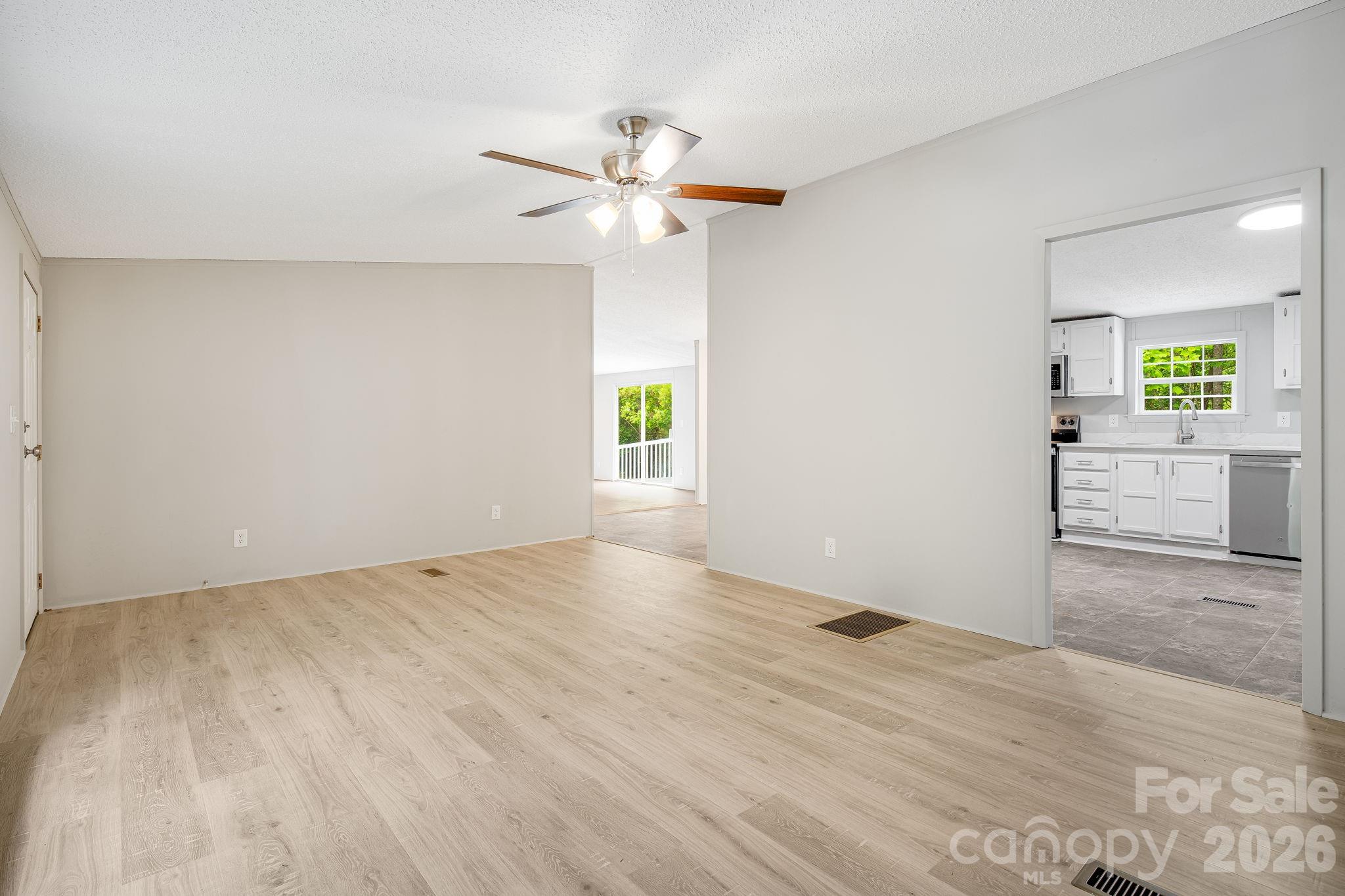 90 High Point Road — Weaverville