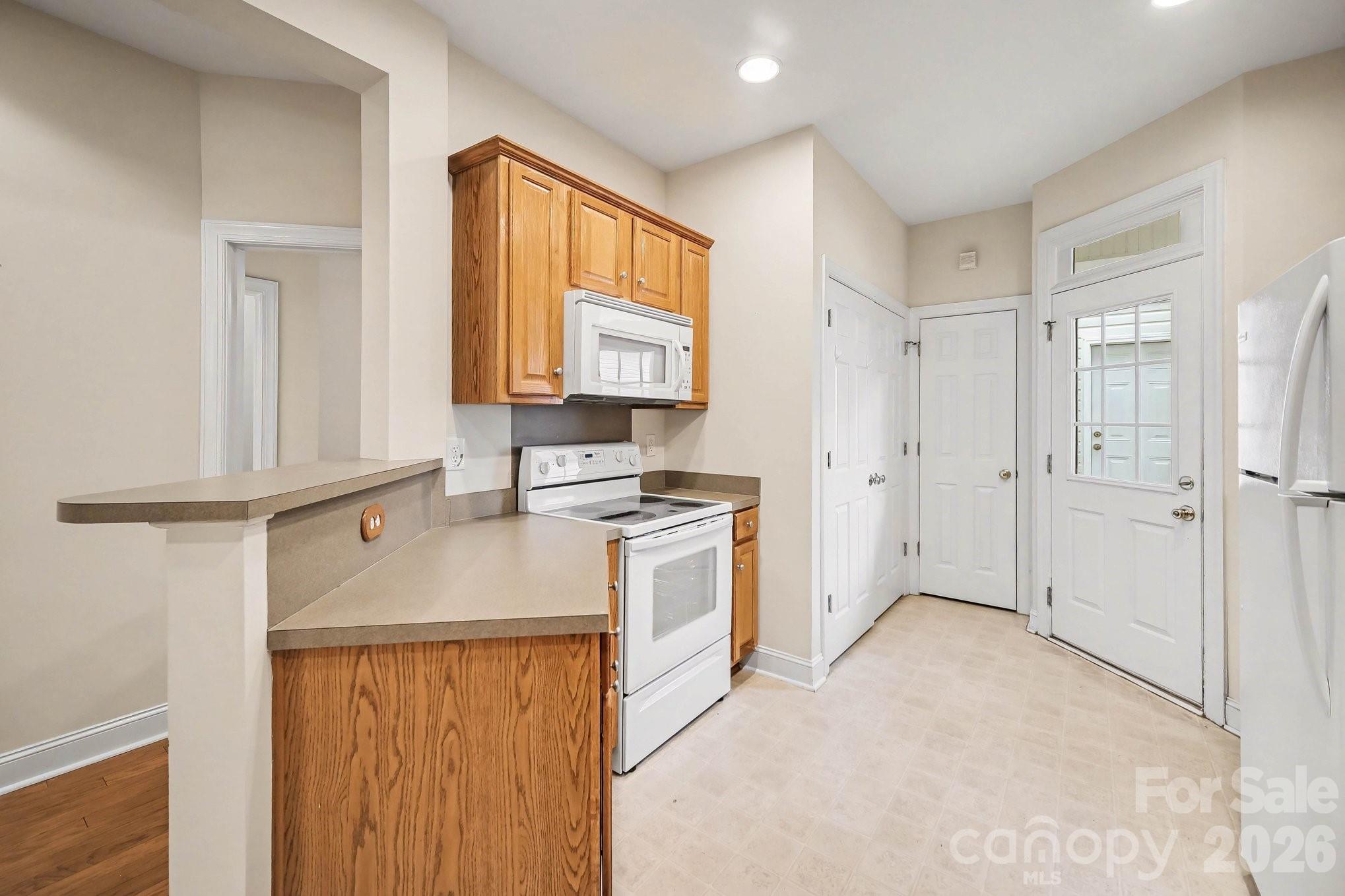 2065 Gable Way Lane — Matthews