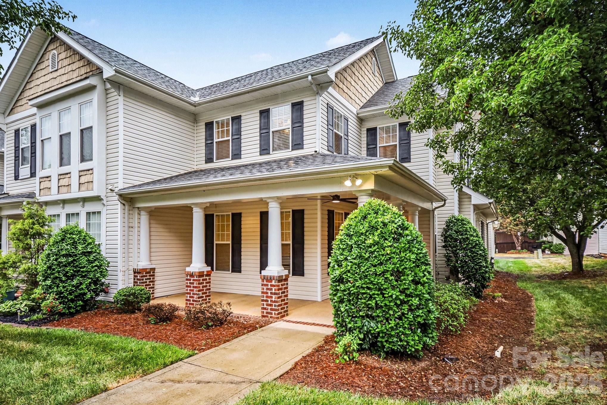 2065 Gable Way Lane — Matthews