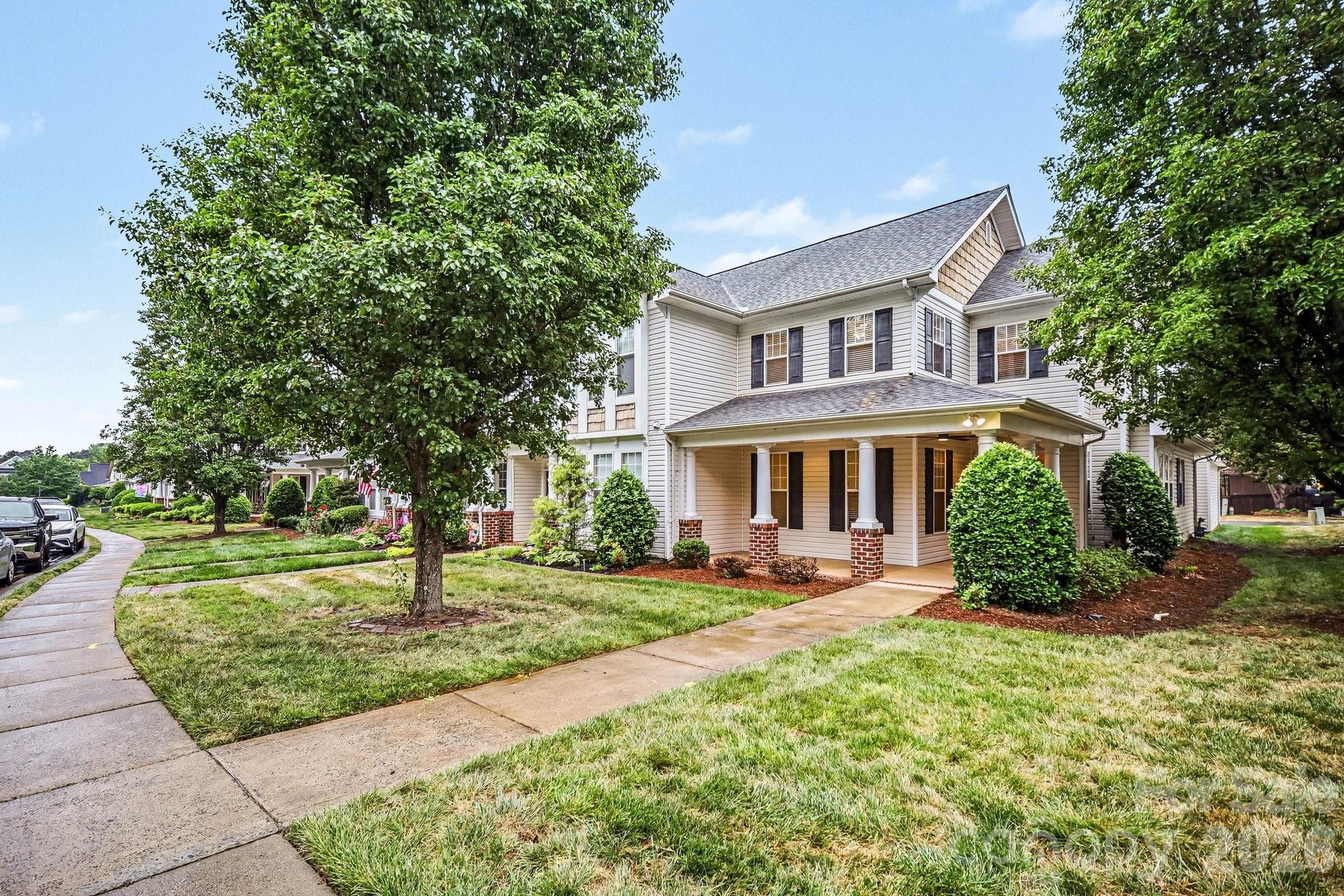 2065 Gable Way Lane — Matthews