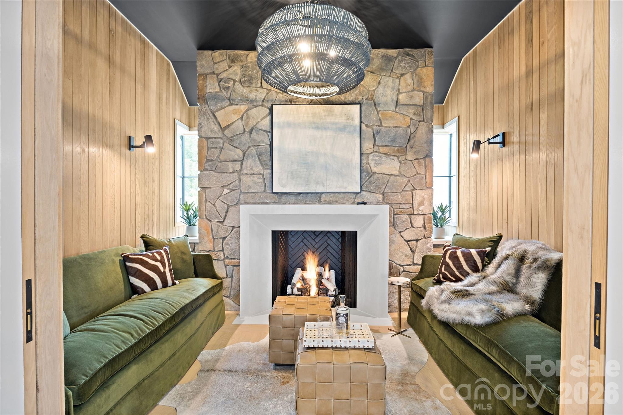 4111 Columbine Circle — Charlotte