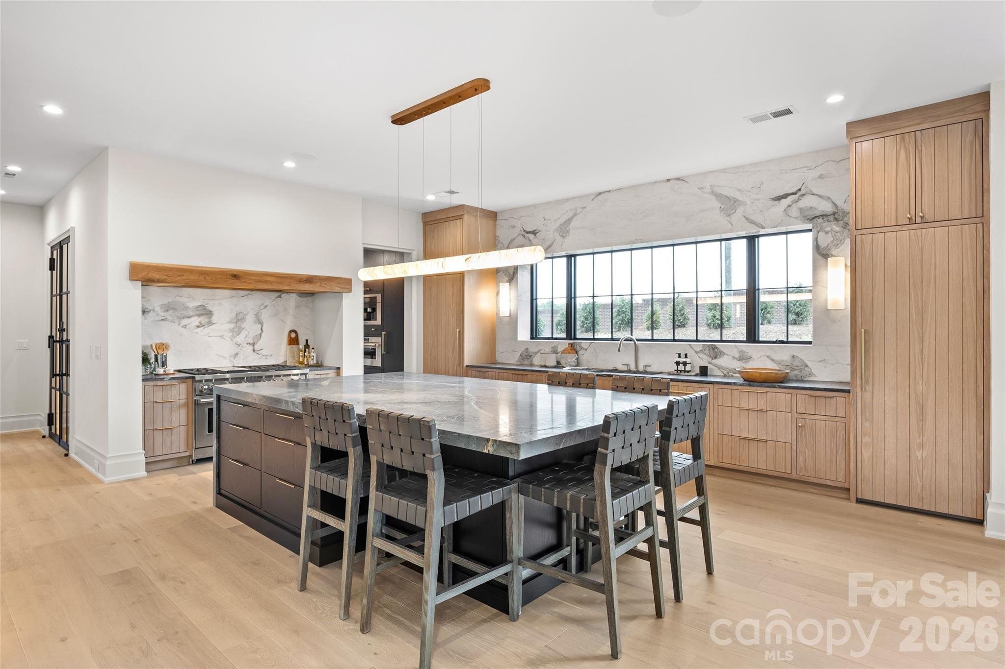 4111 Columbine Circle — Charlotte