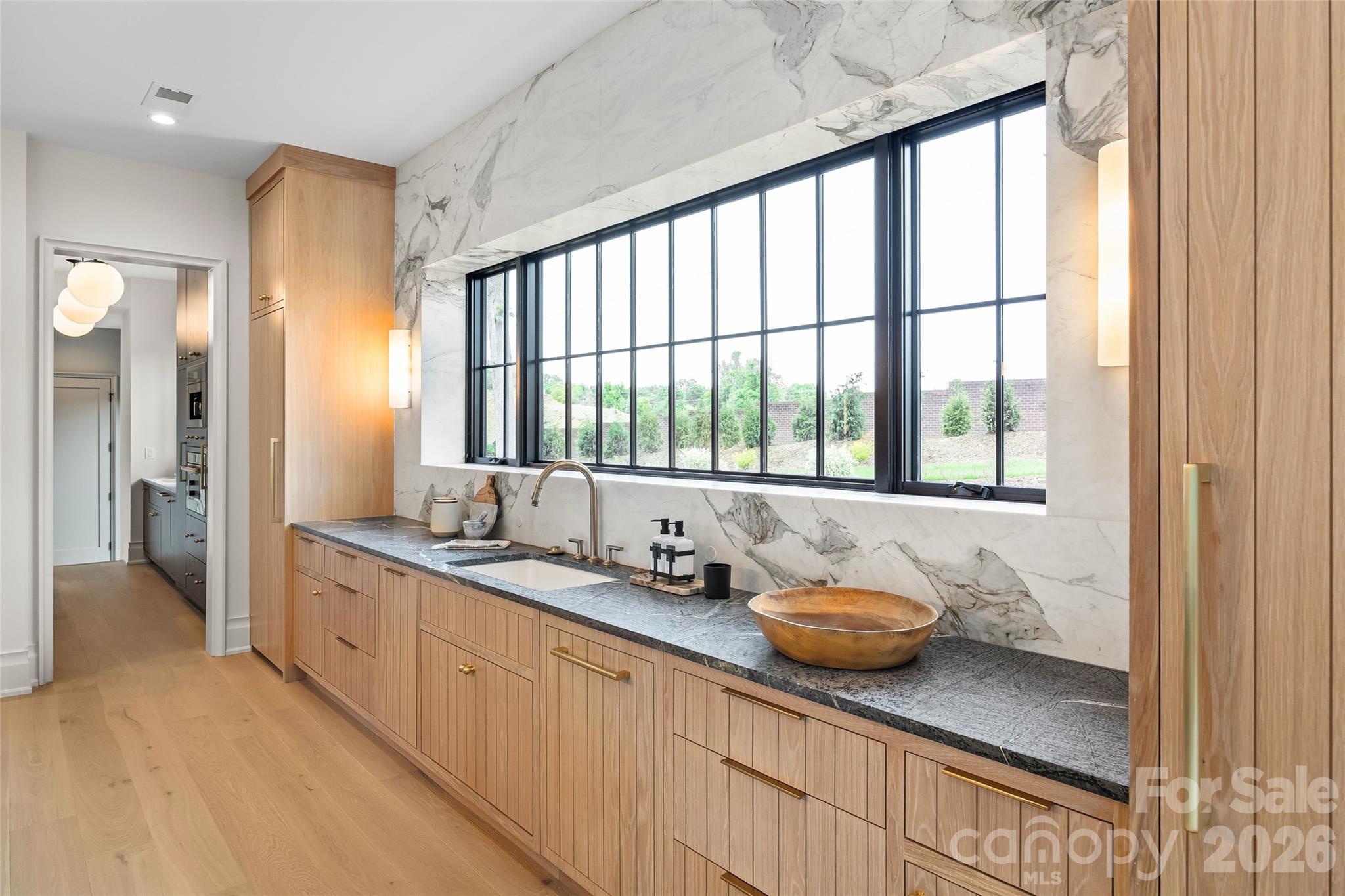 4111 Columbine Circle — Charlotte