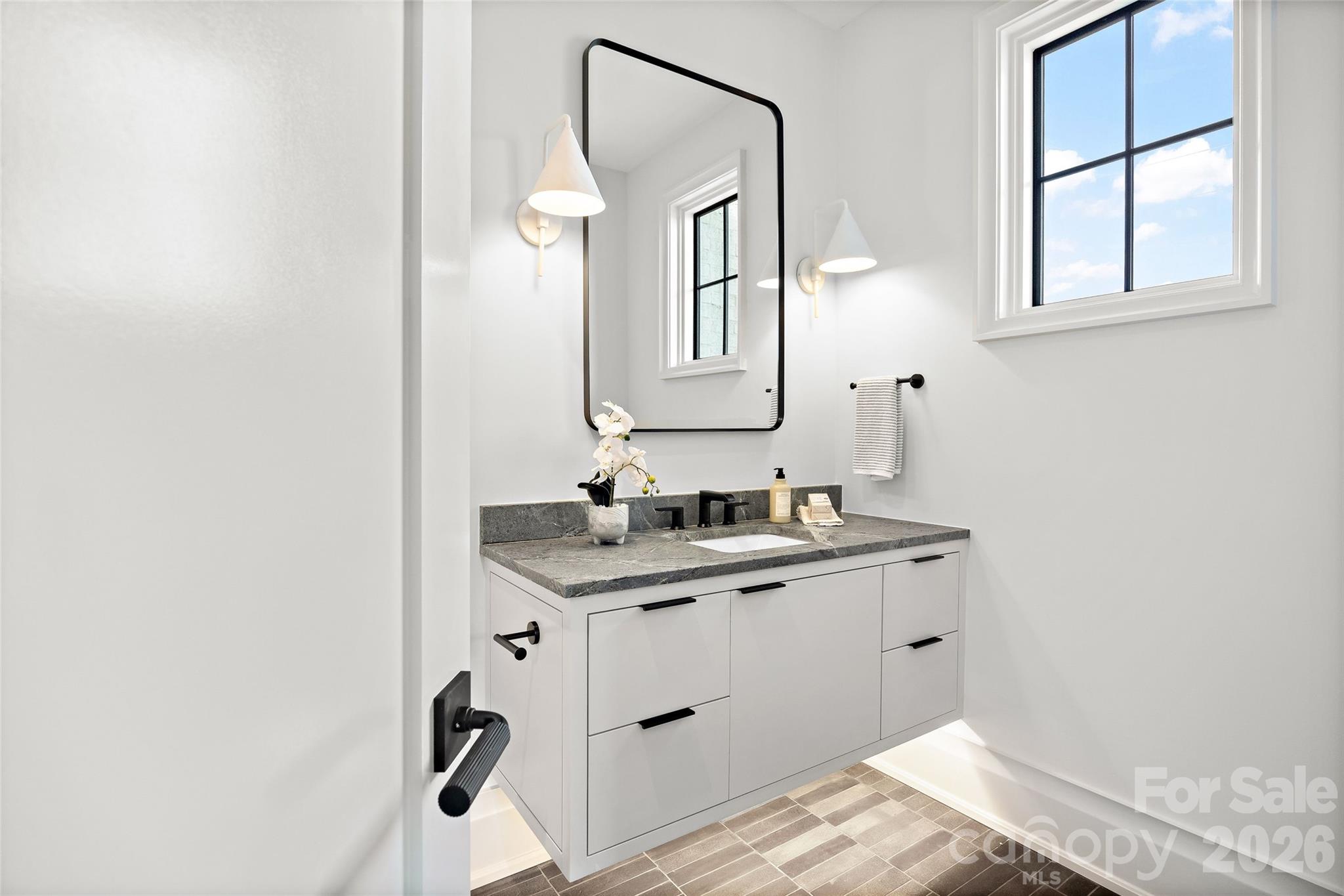 4111 Columbine Circle — Charlotte
