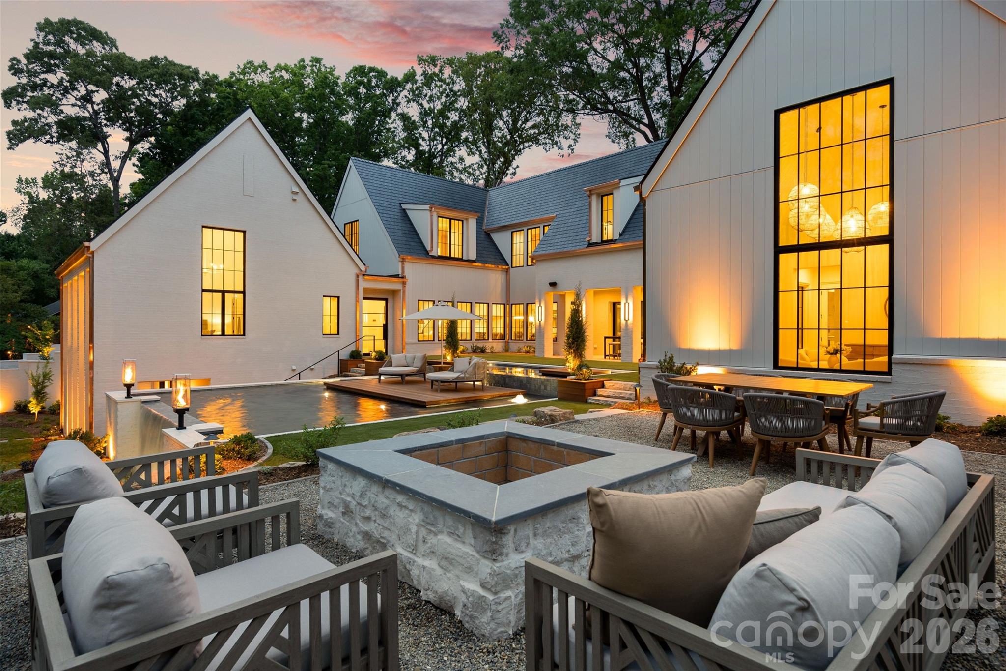 4111 Columbine Circle — Charlotte