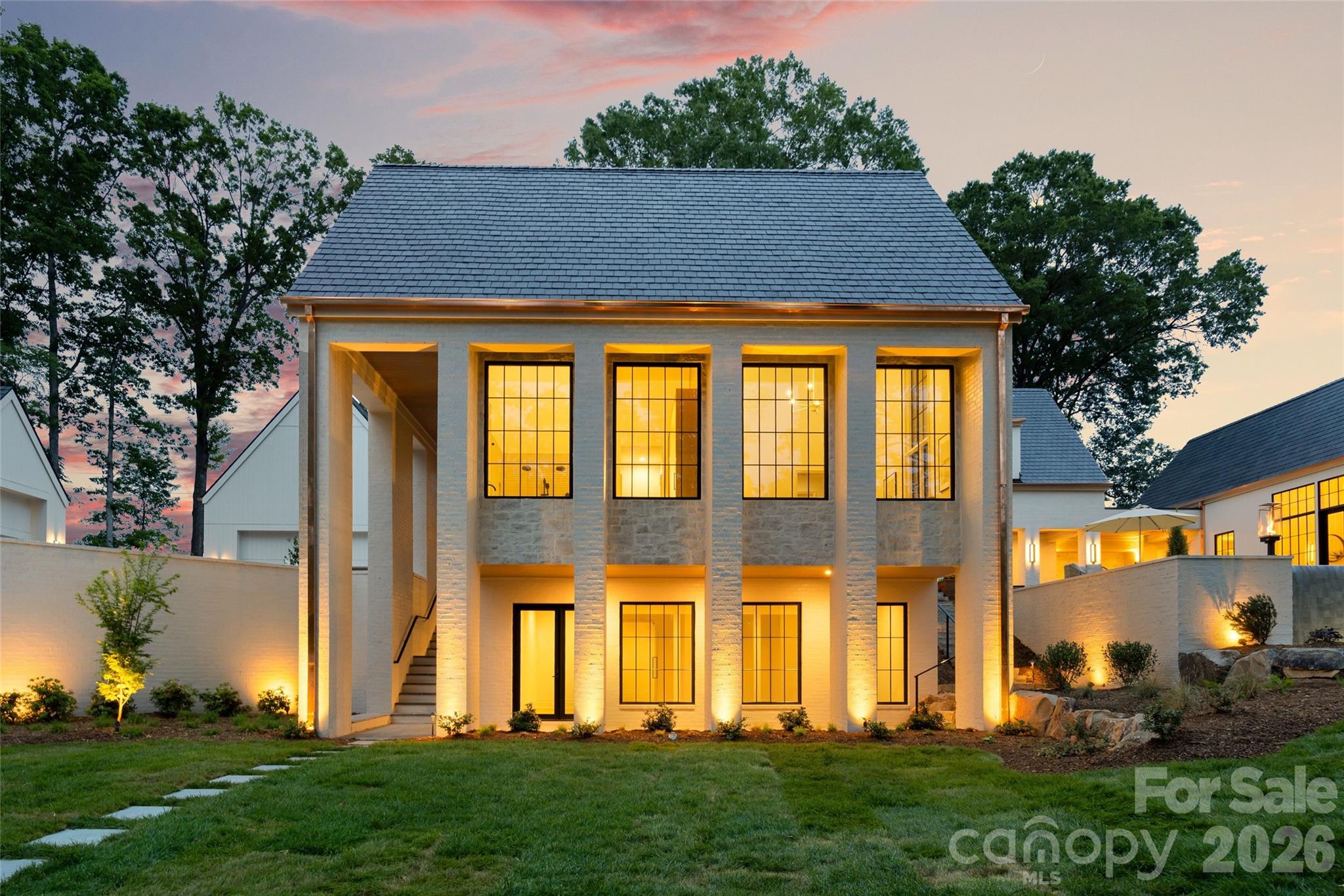 4111 Columbine Circle — Charlotte
