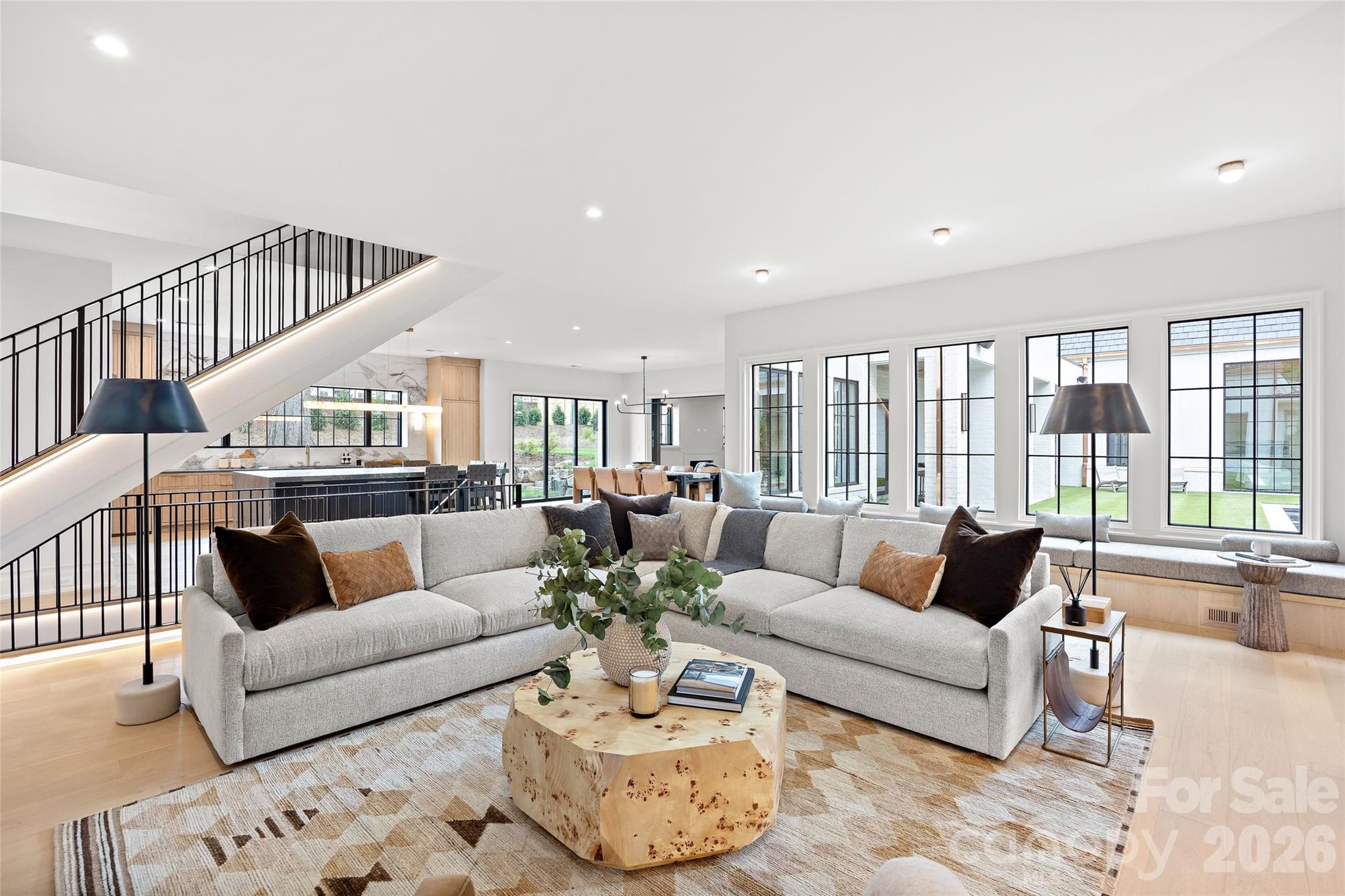 4111 Columbine Circle — Charlotte