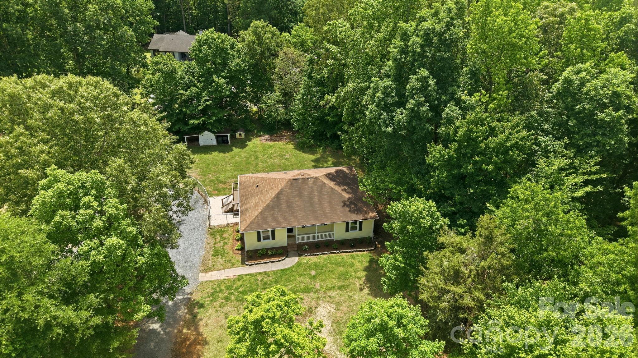 2313 Raccoon Run — Monroe