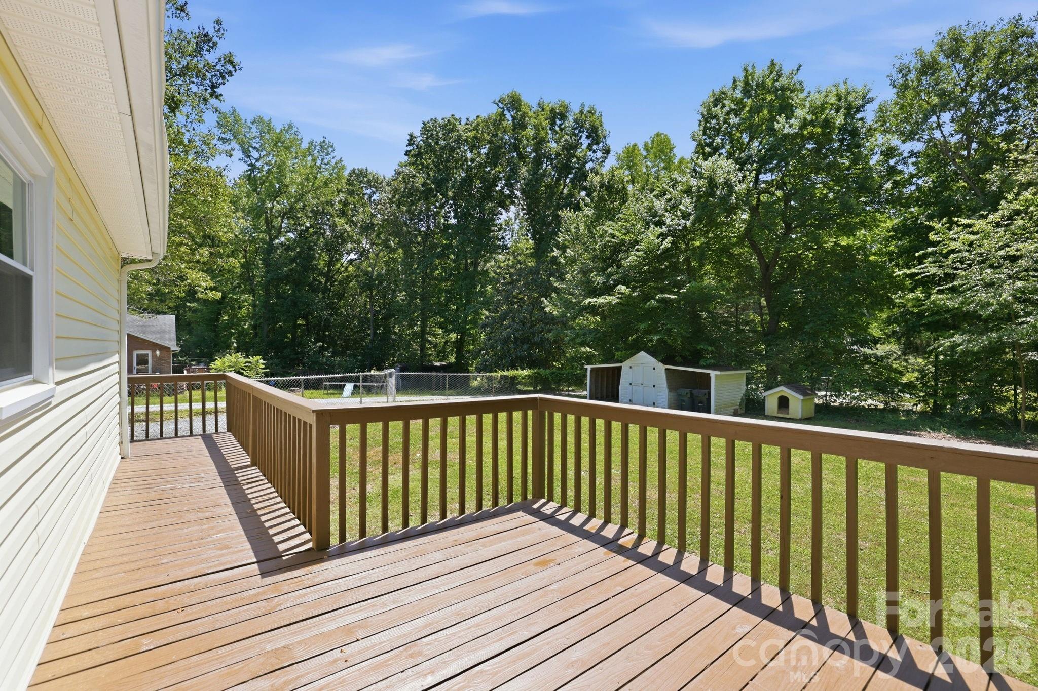 2313 Raccoon Run — Monroe
