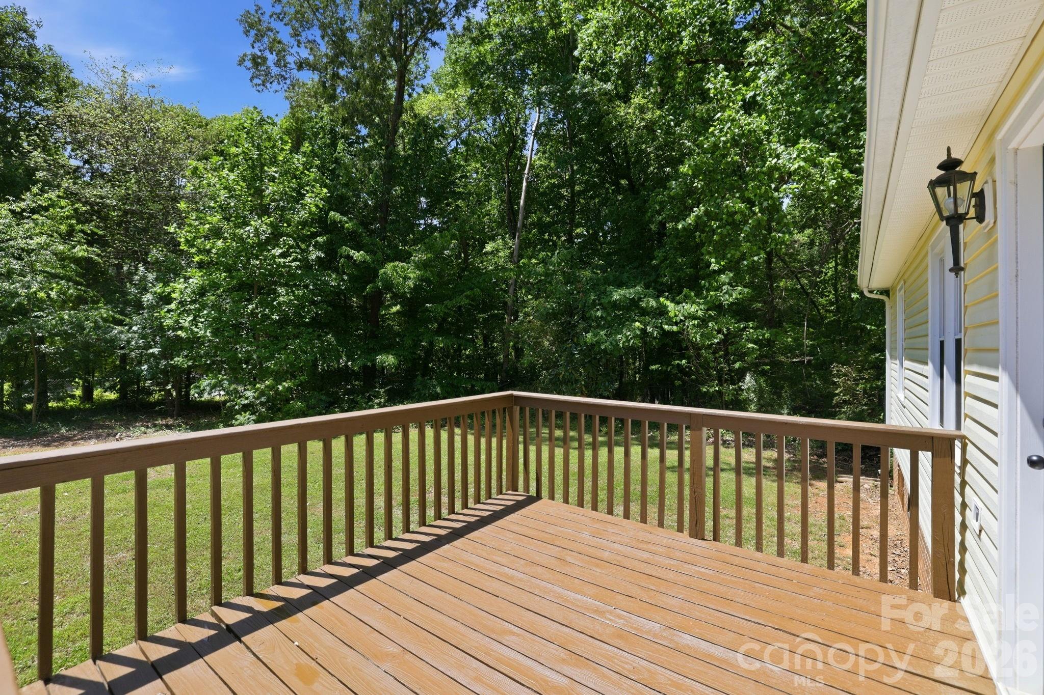 2313 Raccoon Run — Monroe