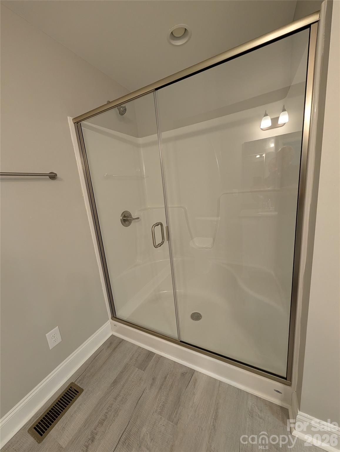 4184 Saltwood Drive — Hickory