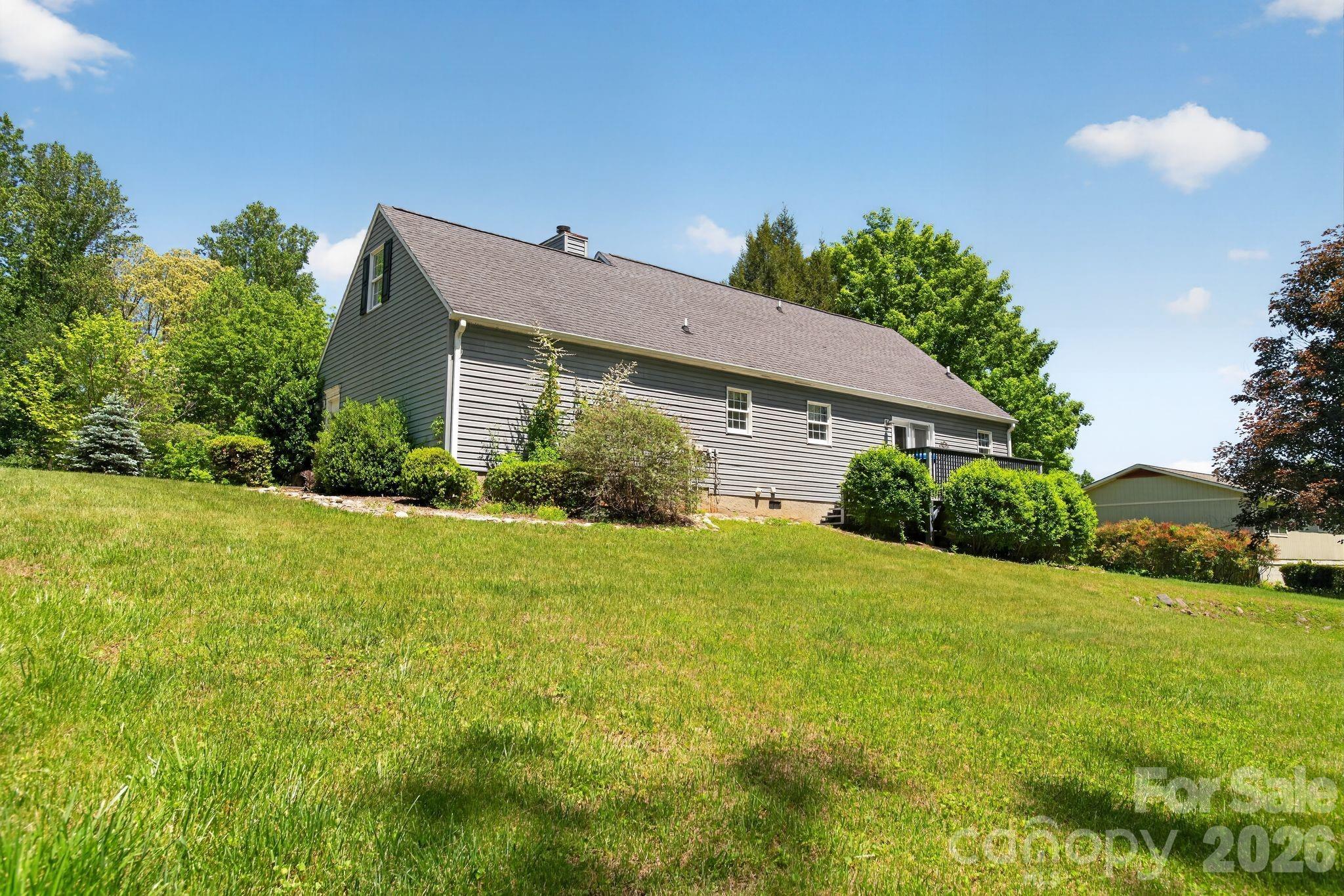 67 Beechwood Drive — Hendersonville