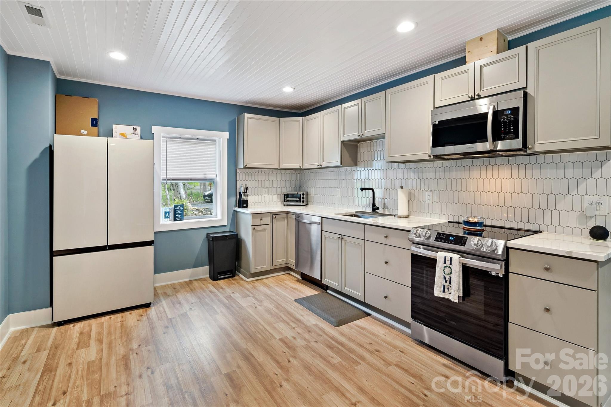 153 Arrowood Corner Road — Mars Hill