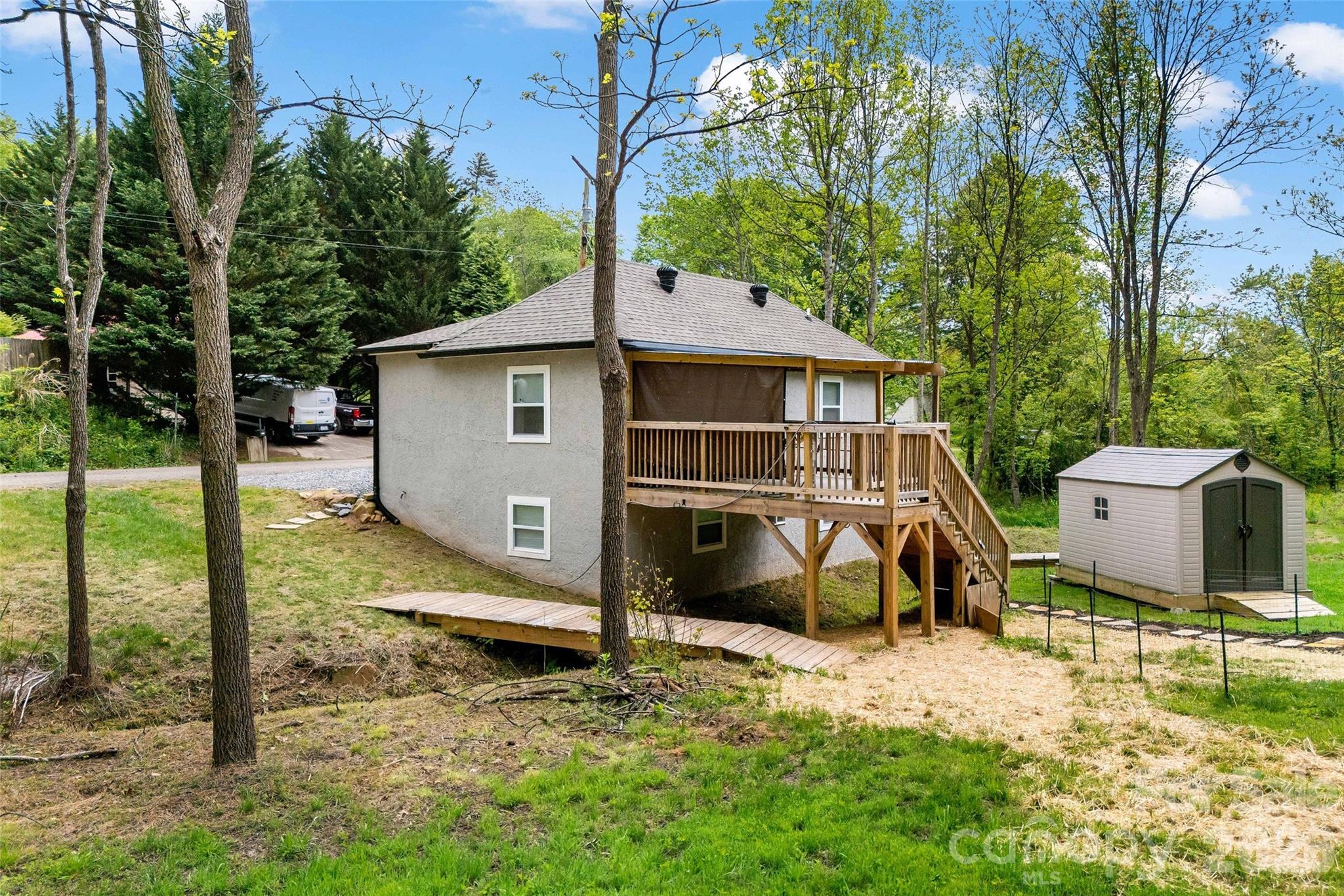 153 Arrowood Corner Road — Mars Hill