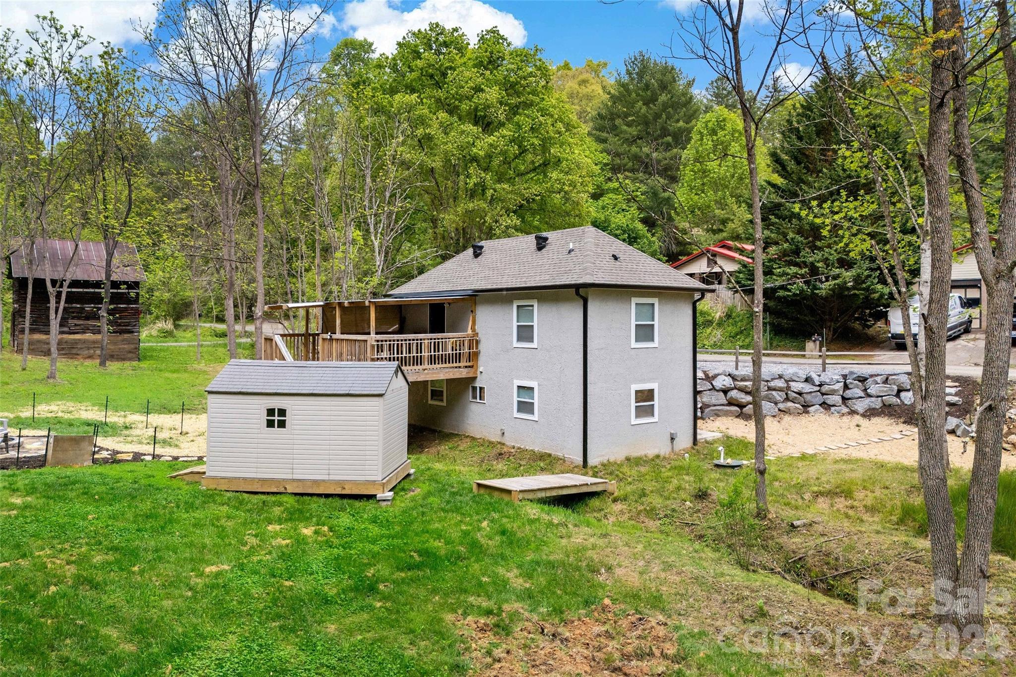 153 Arrowood Corner Road — Mars Hill