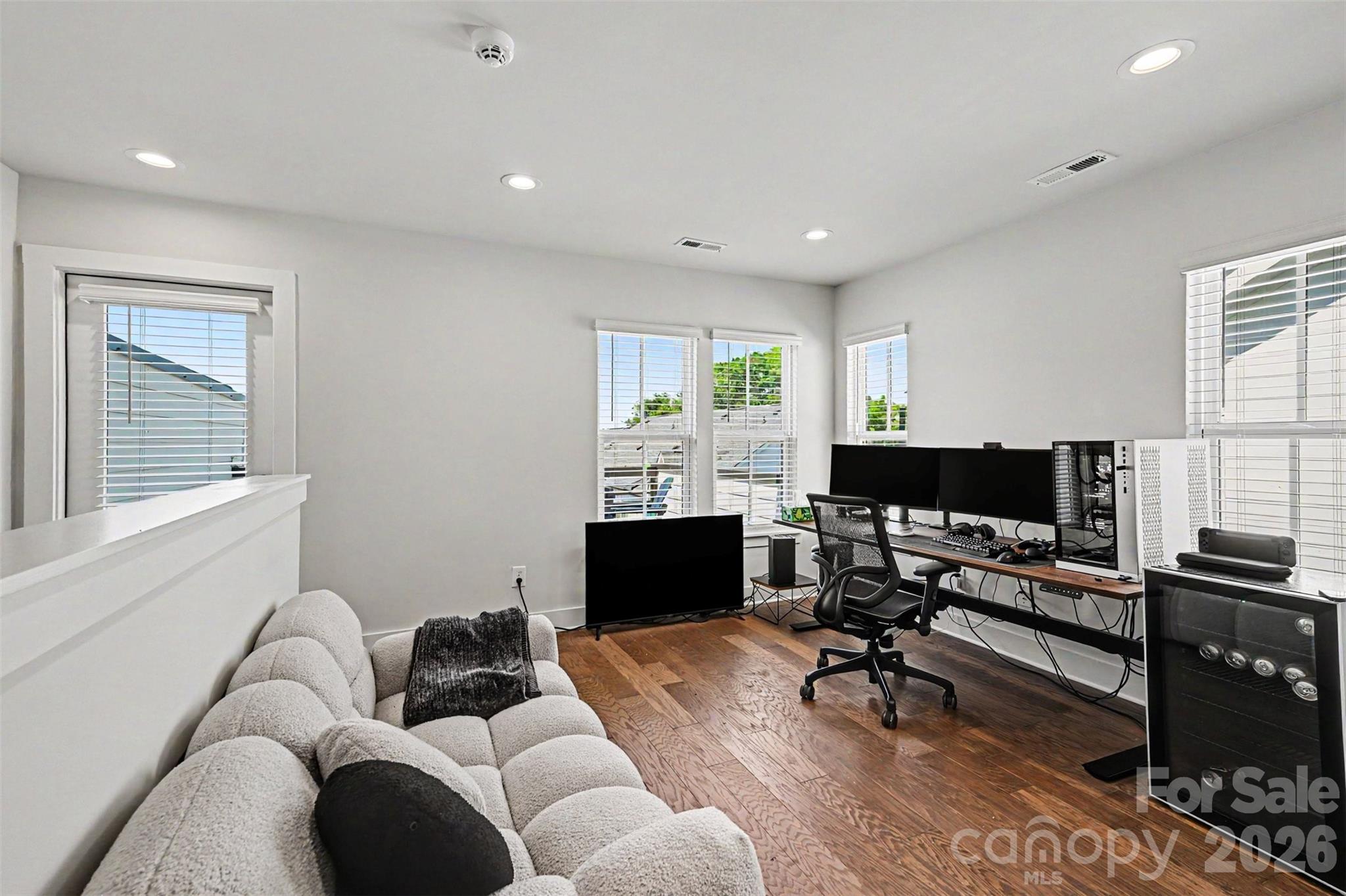 2305 Rozzelles Ferry Road — Charlotte