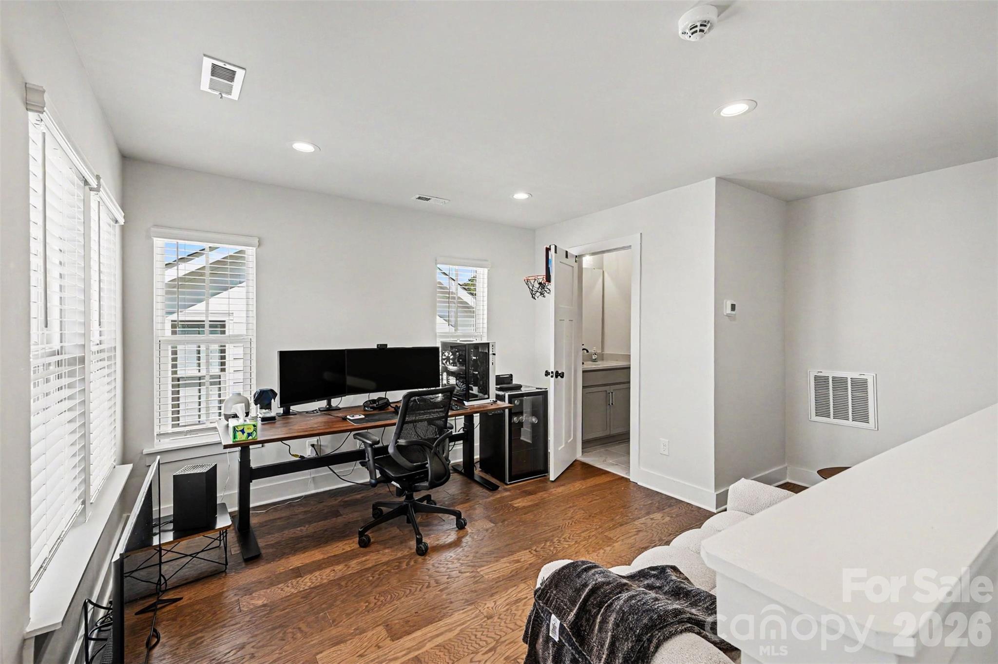 2305 Rozzelles Ferry Road — Charlotte