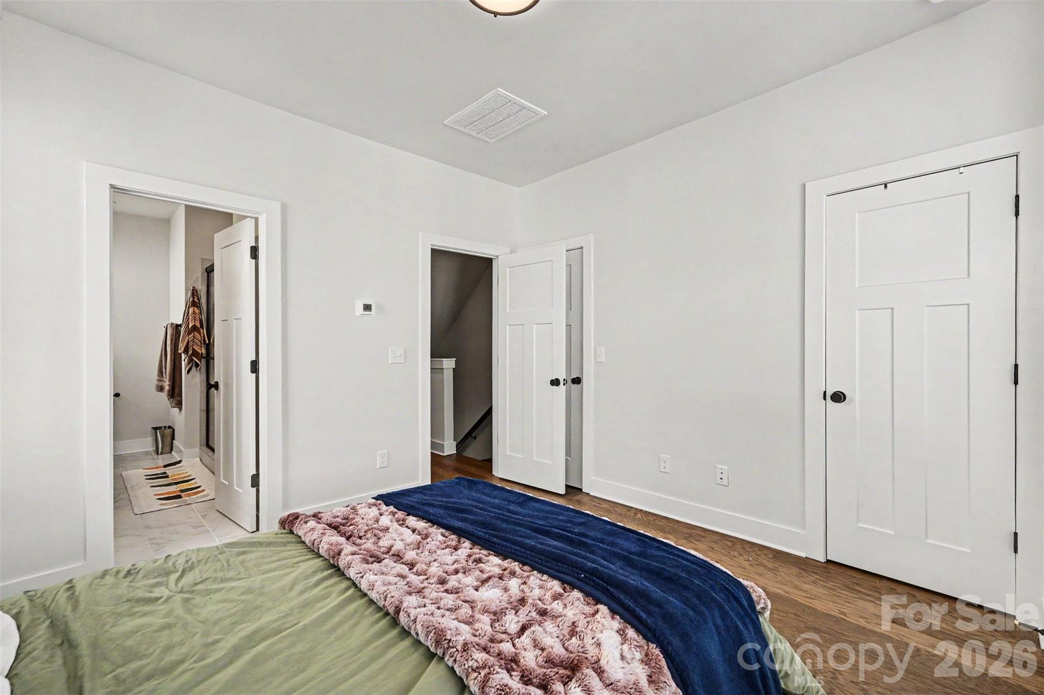 2305 Rozzelles Ferry Road — Charlotte