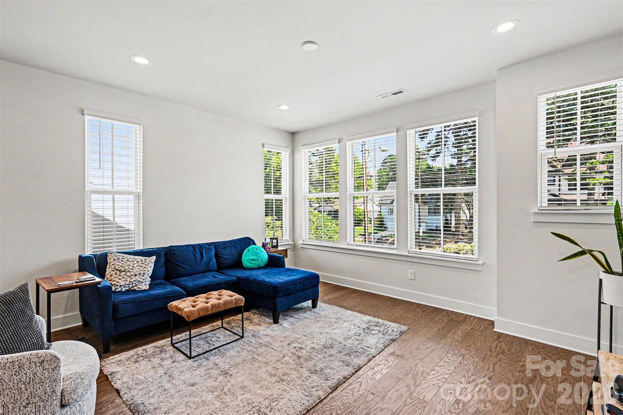 2305 Rozzelles Ferry Road — Charlotte