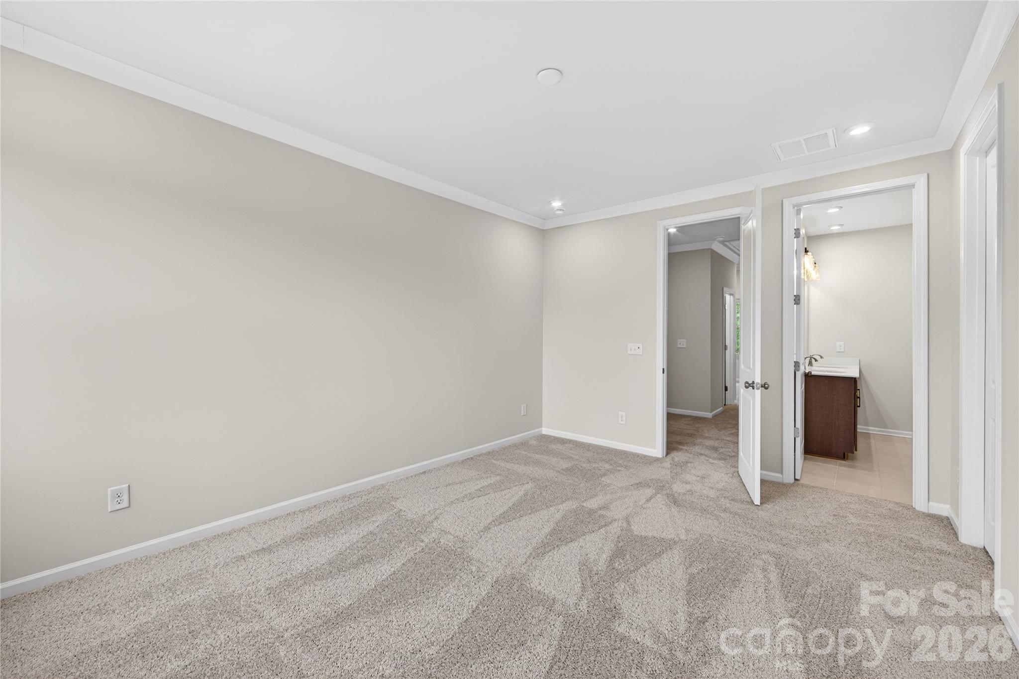 6025 Longar Lane — Charlotte
