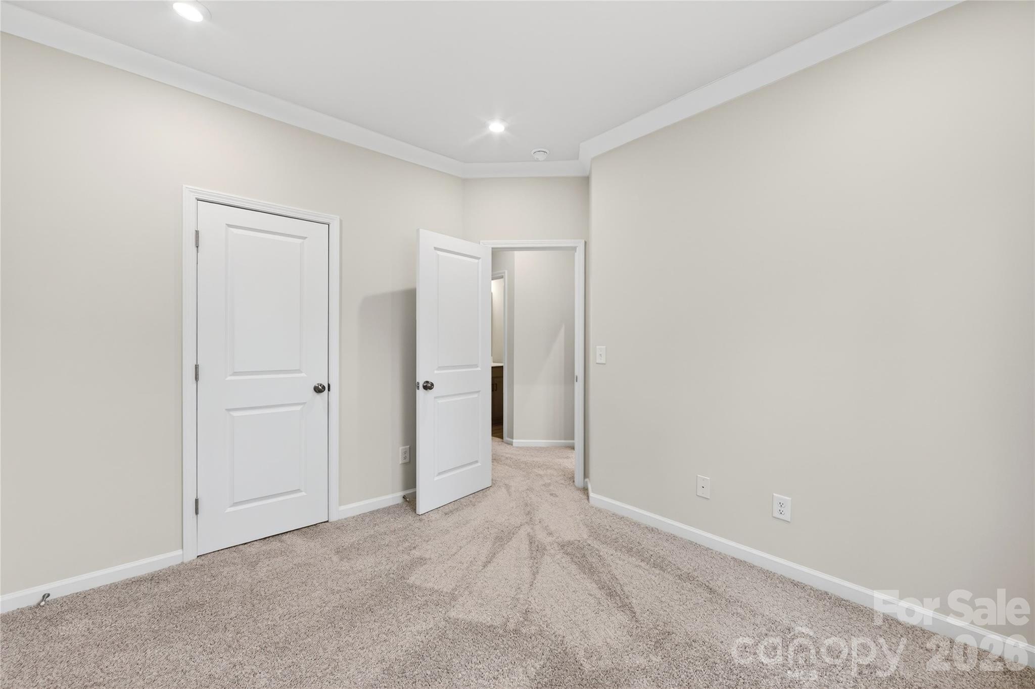 6025 Longar Lane — Charlotte