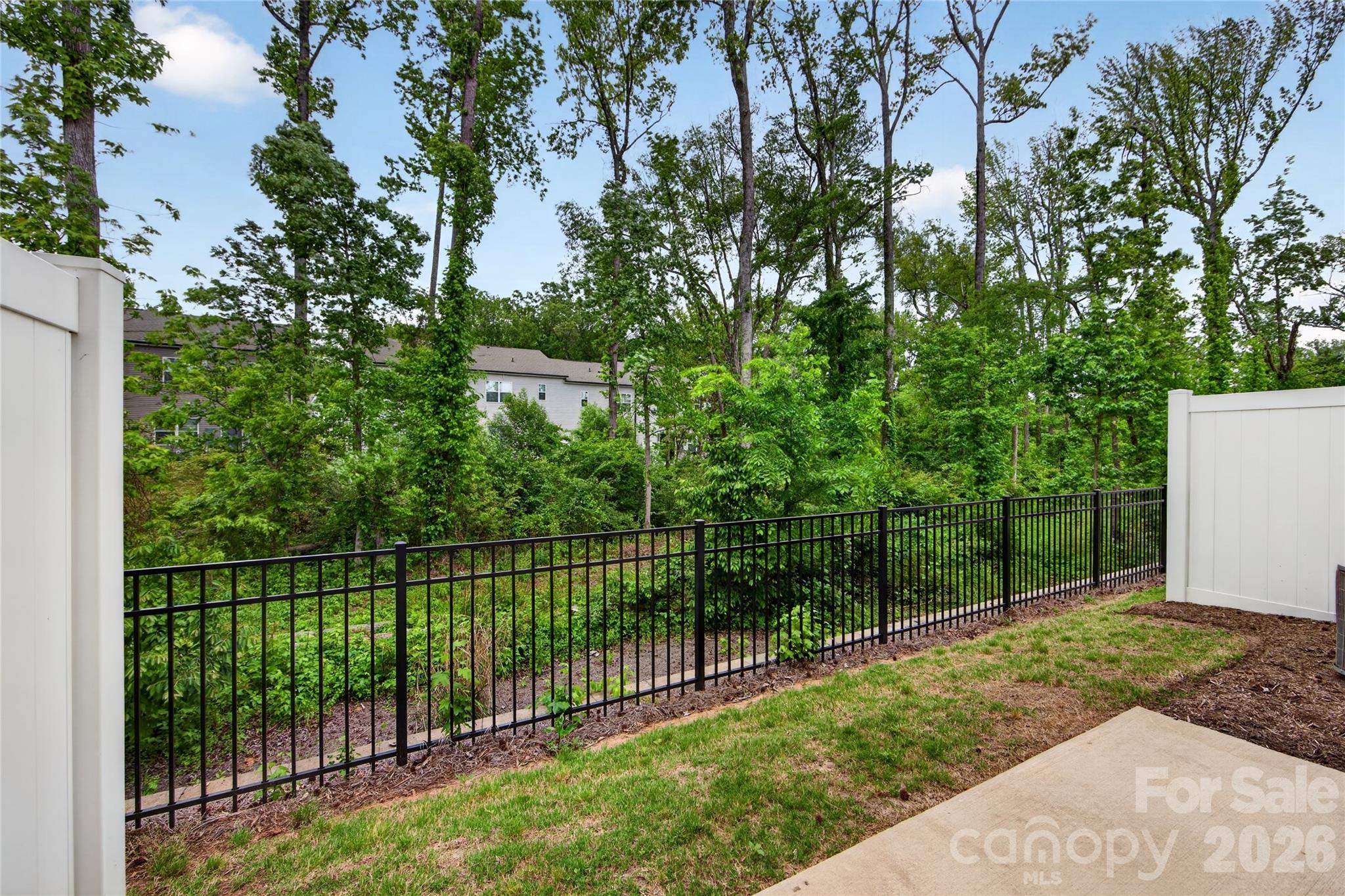 6025 Longar Lane — Charlotte