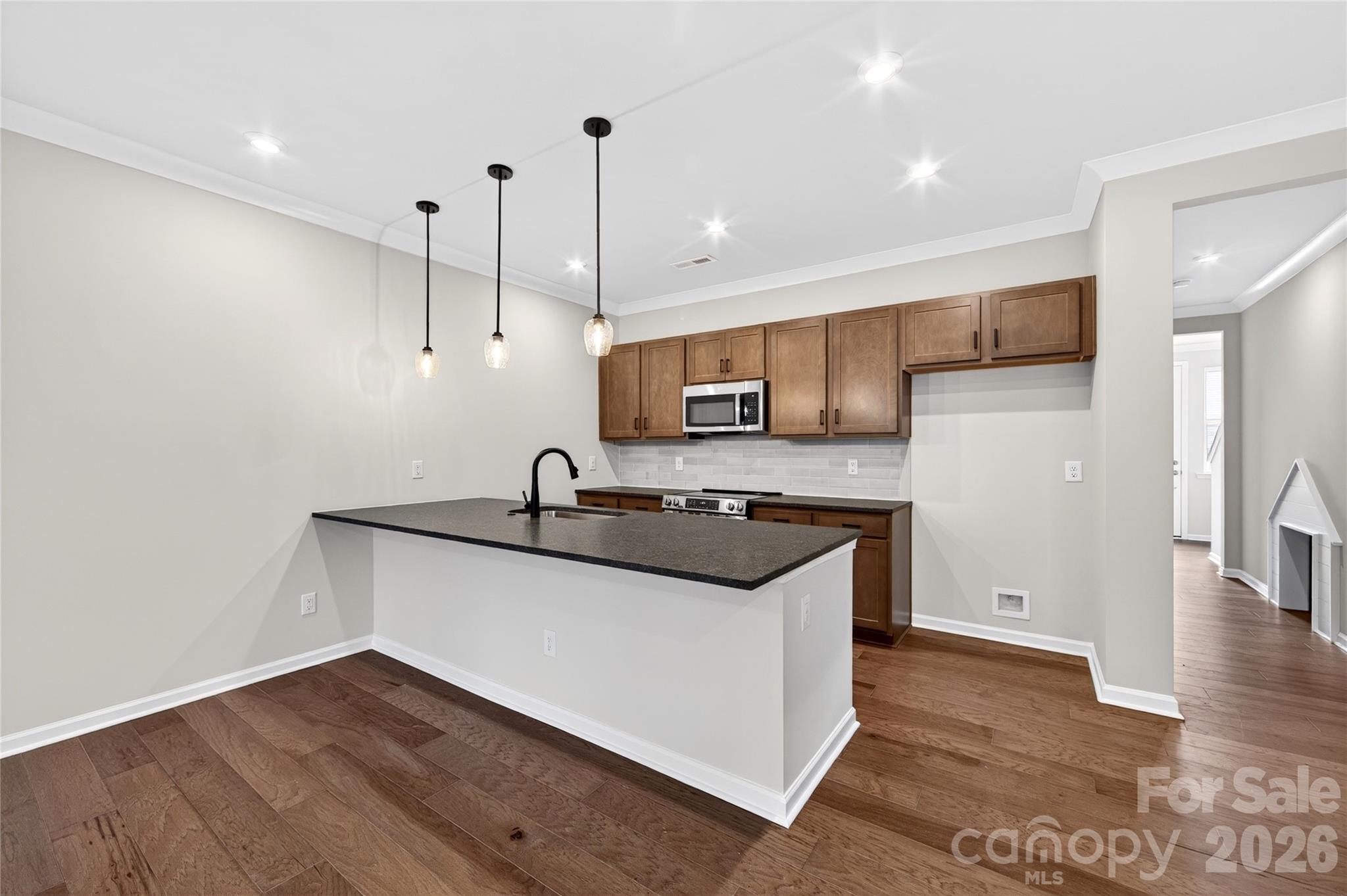 6025 Longar Lane — Charlotte