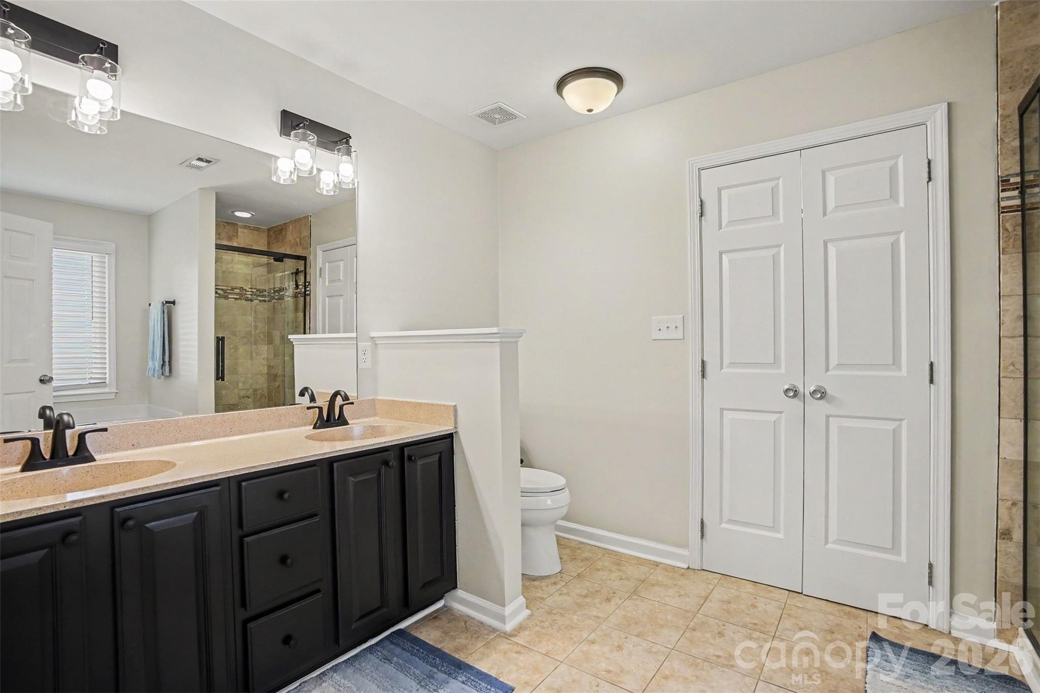 9900 Davis Lake Parkway — Charlotte