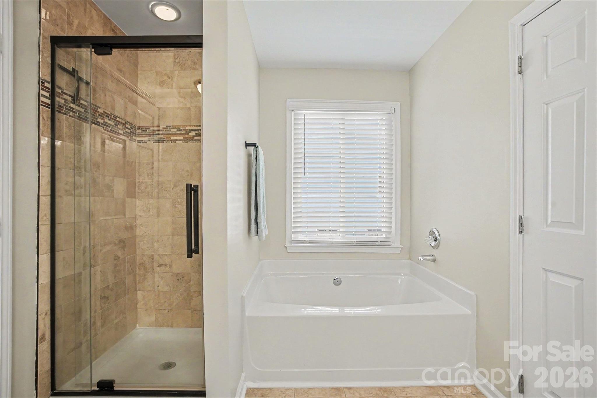 9900 Davis Lake Parkway — Charlotte