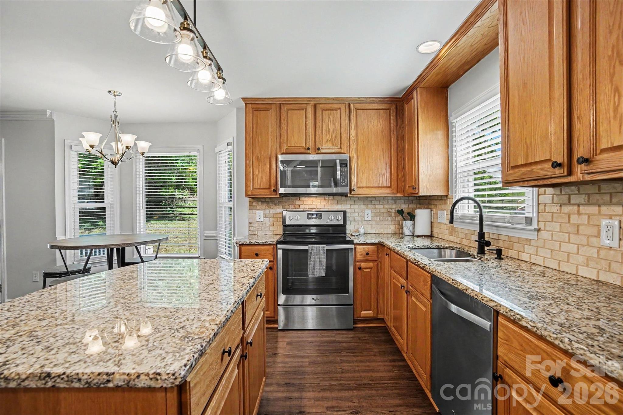 9900 Davis Lake Parkway — Charlotte