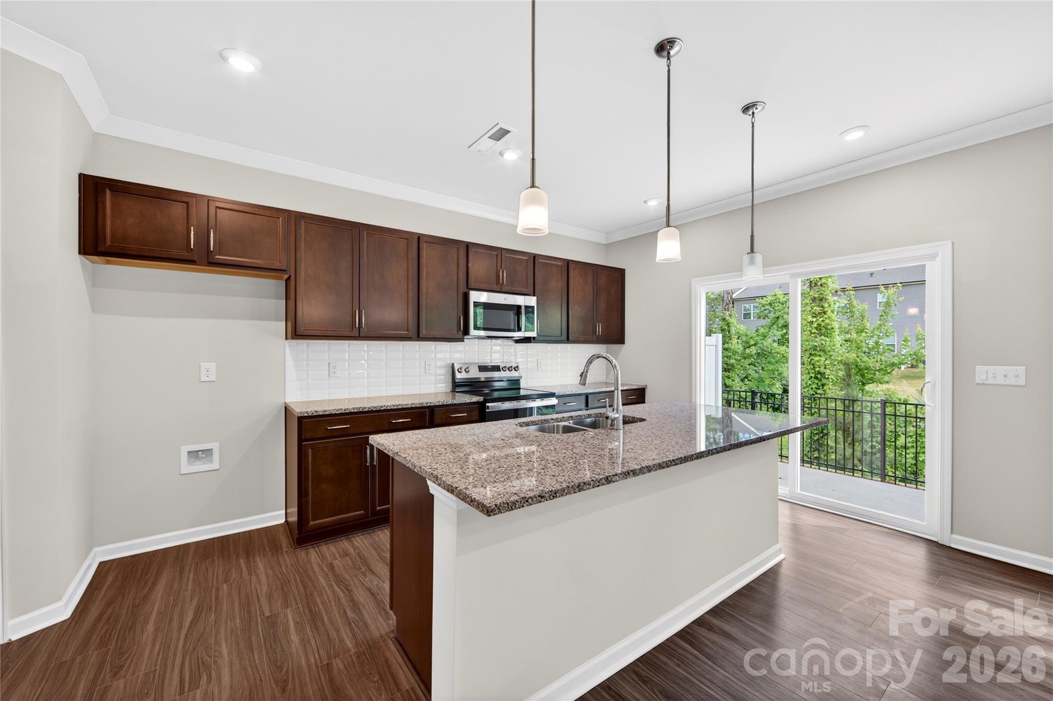 6021 Longar Lane — Charlotte