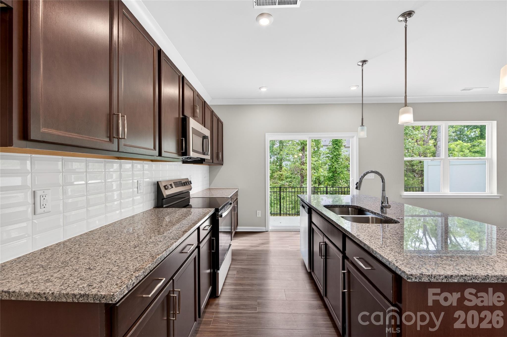 6021 Longar Lane — Charlotte