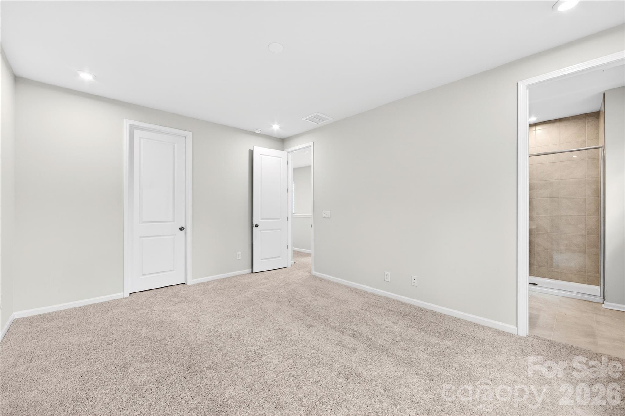 6021 Longar Lane — Charlotte