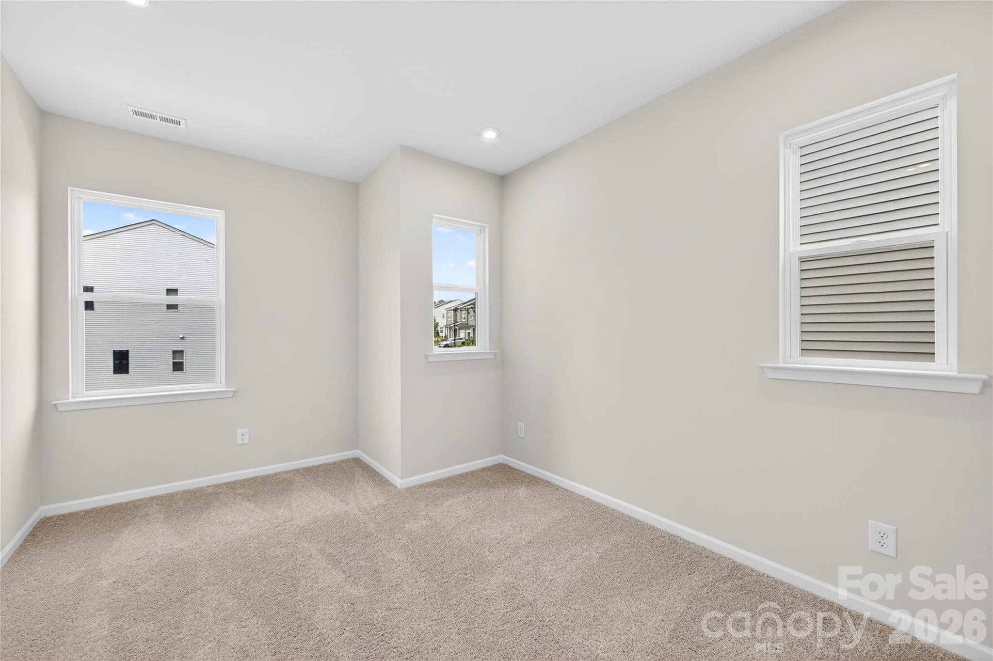 6021 Longar Lane — Charlotte